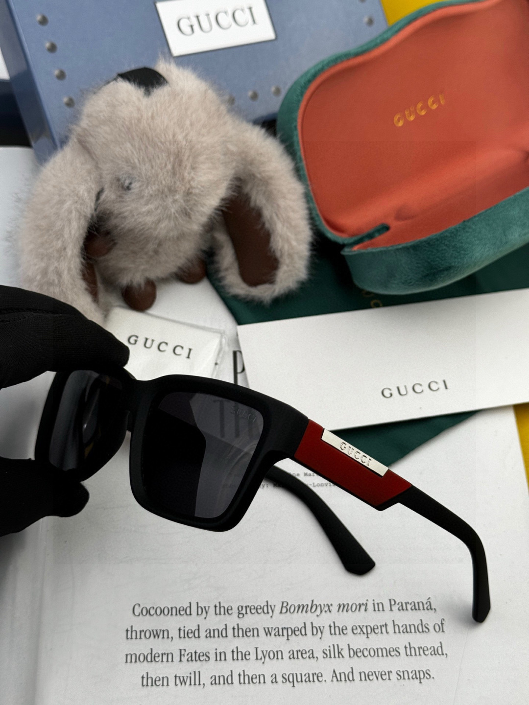 超好看 潮酷【GUCCI】古驰 新款款太阳镜以独特魅力和前卫风格诠释春夏最新眼镜，以方框设计，中梁连体质