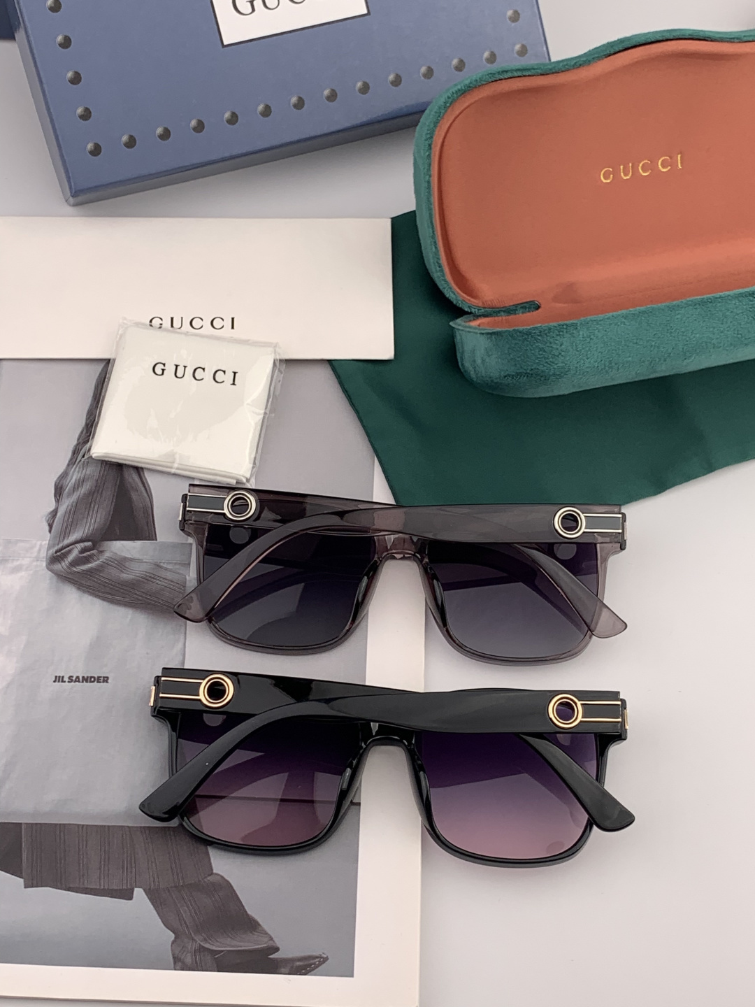 GUCCI 开春新款 最新款方框太阳镜 各路网红纷纷带起气场满分‼️ 俏皮甜美.上脸效果更佳.金属质感超