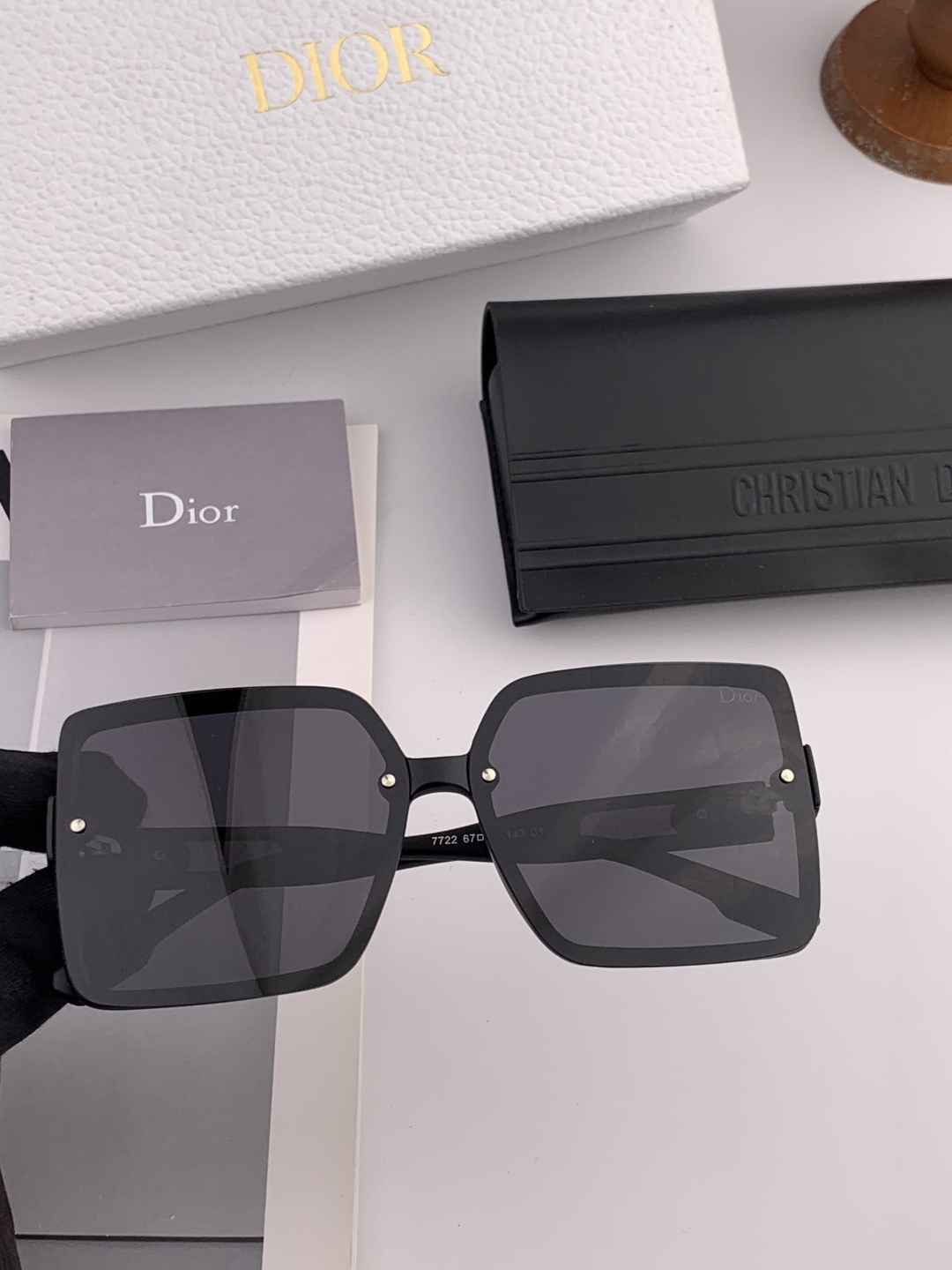 🔺 【DIOR-迪奥】开春新款 潮流爆款 时尚方框偏光太阳镜 高品质 佩戴舒适 网红潮款墨镜 女士高清偏