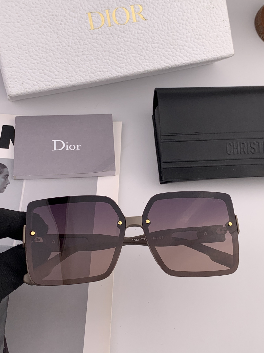 🔺 【DIOR-迪奥】开春新款 潮流爆款 时尚方框偏光太阳镜 高品质 佩戴舒适 网红潮款墨镜 女士高清偏