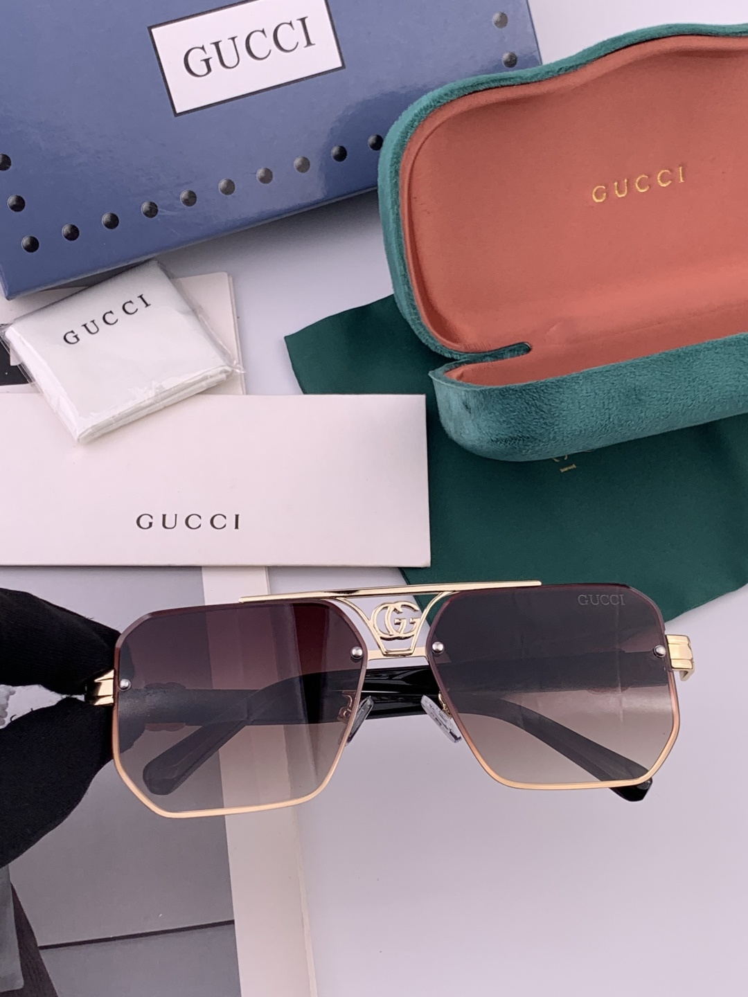 GUCC*。高品质男女款”太阳镜。 开车钓鱼都可。百搭显瘦墨镜韩版男士飞行员大框司机开车防紫外线太阳镜，