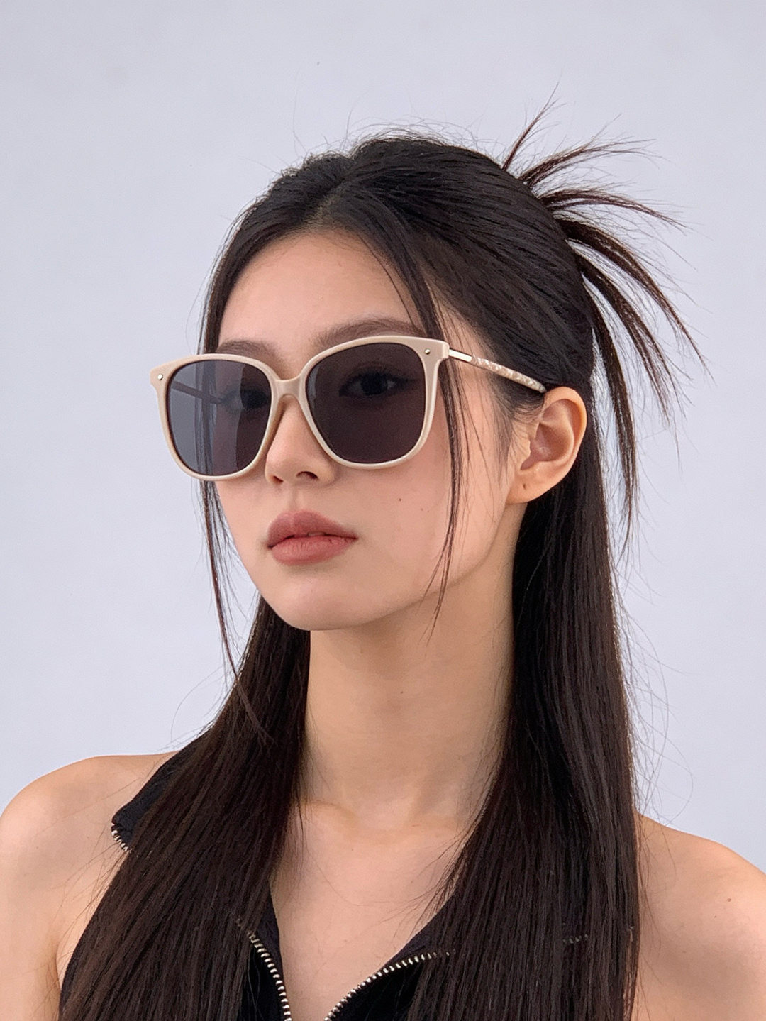 LV 。  高品质情侣款款墨镜   👍 进口宝丽来偏光镜片  。蛤蟆镜 开车钓鱼都可 。百搭显瘦墨镜韩版