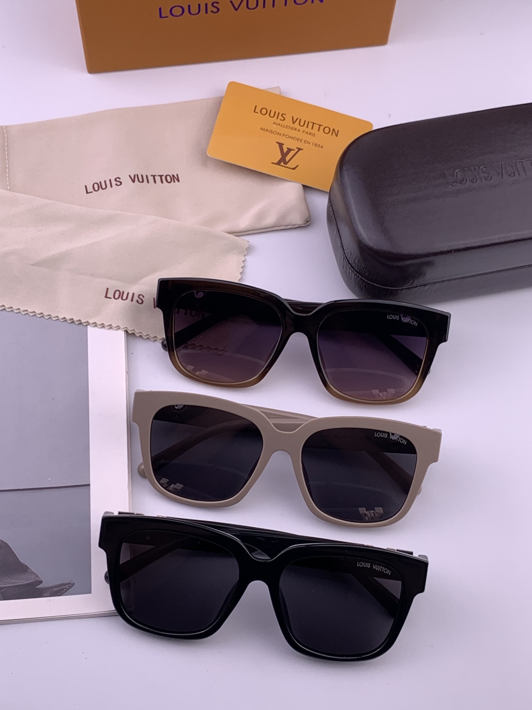 LV 。  高品质男女款墨镜   👍 进口宝丽来偏光镜片  。蛤蟆镜 开车钓鱼都可 。百搭显瘦墨镜韩版男