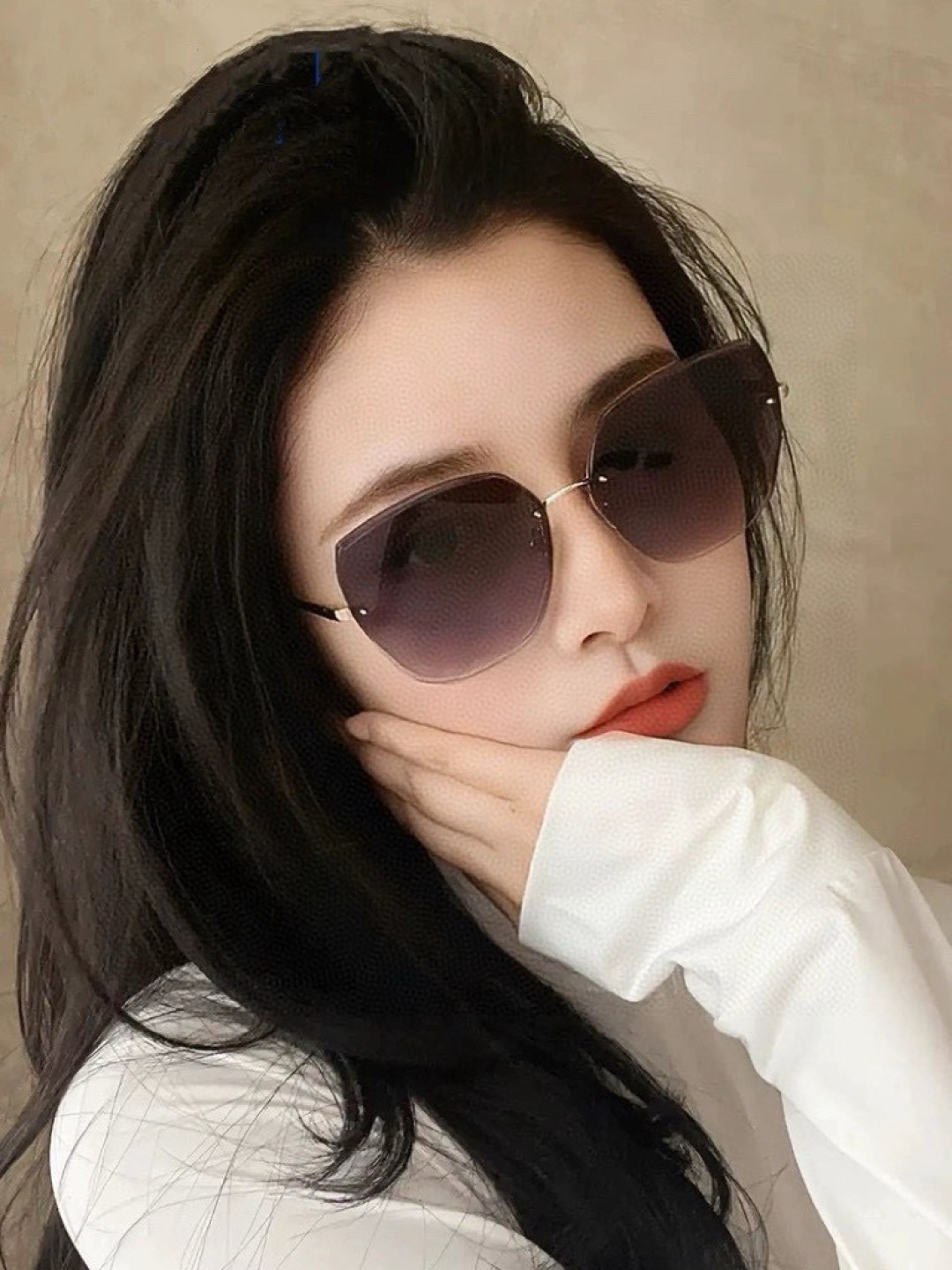 GUCCI 开春新款 最新款无框太阳镜 各路网红纷纷带起气场满分‼️ 俏皮甜美.上脸效果更佳.金属质感超