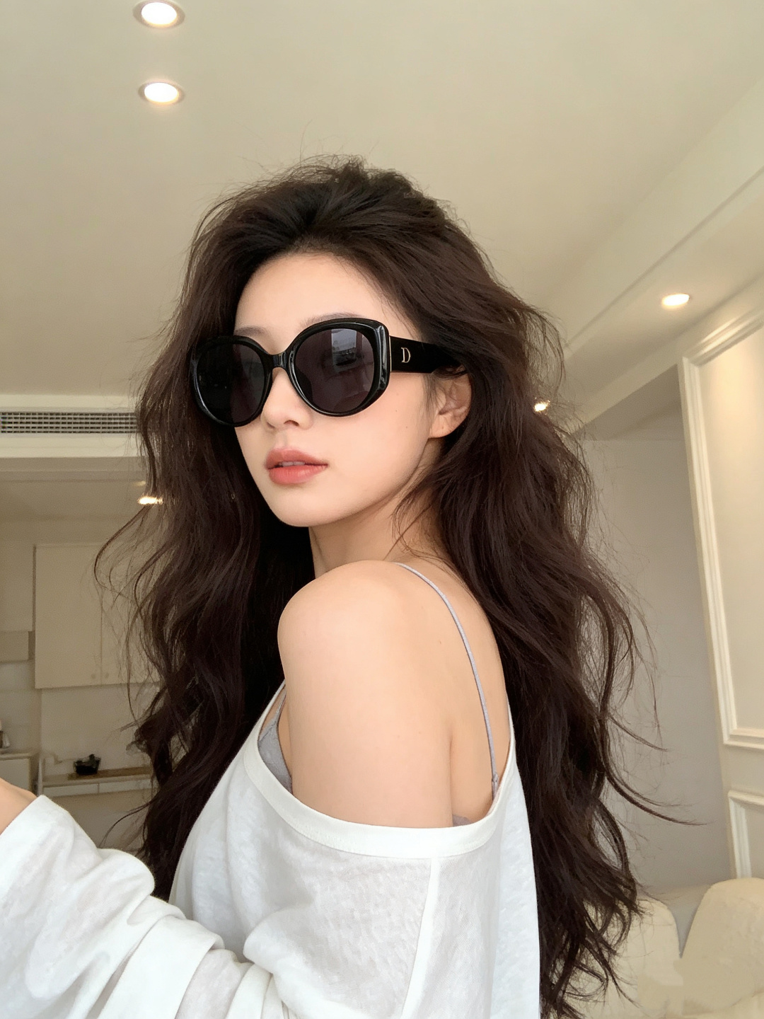 【DIOR】新款潮流爆款 时尚方框太阳镜 佩戴舒适 网红潮款墨镜  女士高清加厚偏光太阳镜🕶️ 🎉高品质