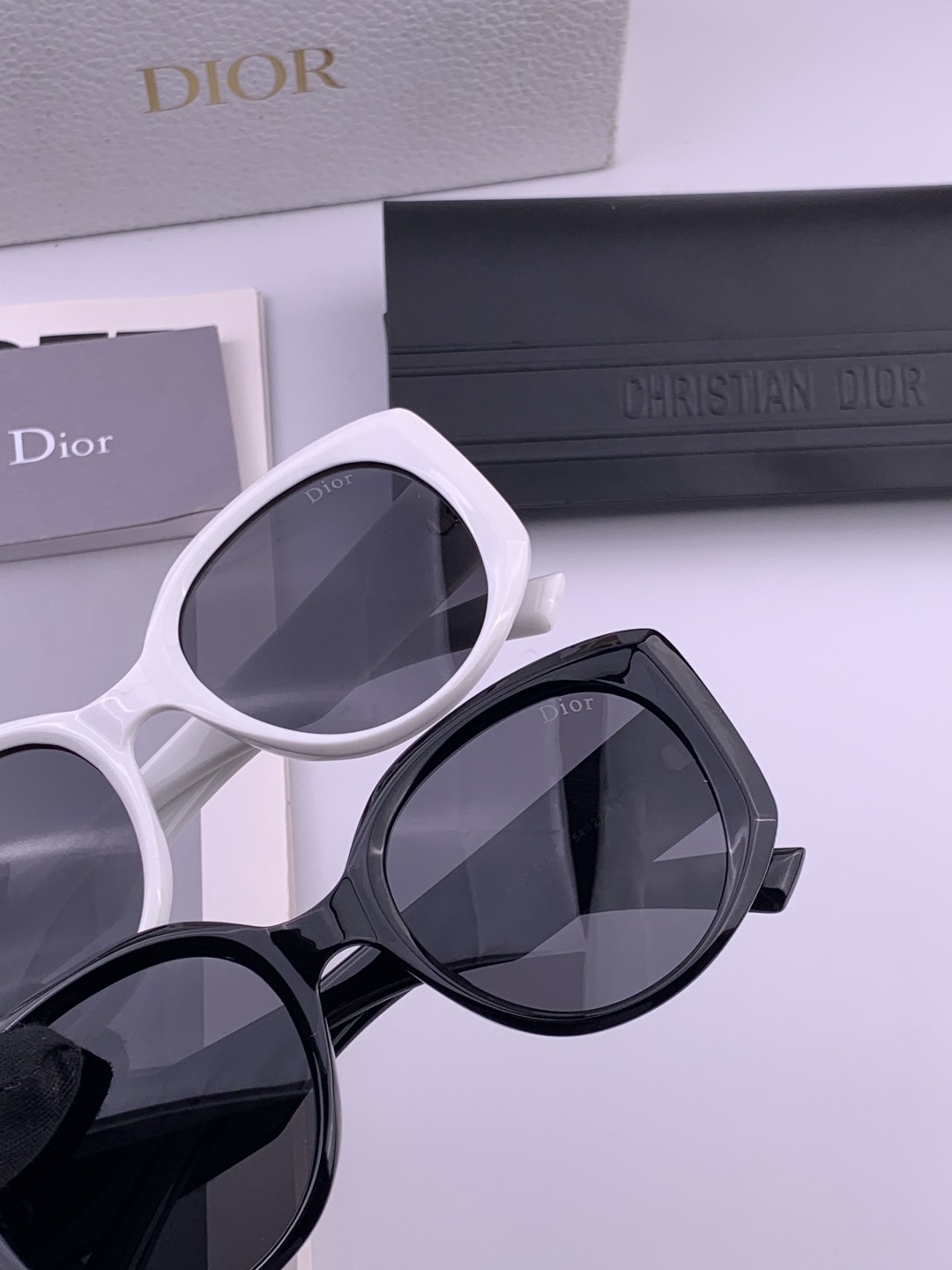 【DIOR】新款潮流爆款 时尚方框太阳镜 佩戴舒适 网红潮款墨镜  女士高清加厚偏光太阳镜🕶️ 🎉高品质