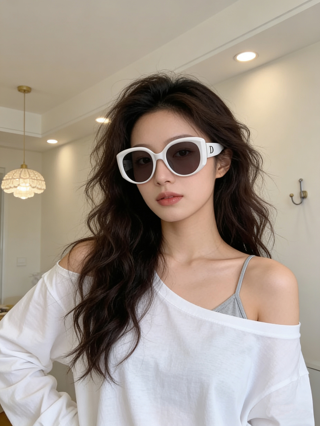 【DIOR】新款潮流爆款 时尚方框太阳镜 佩戴舒适 网红潮款墨镜  女士高清加厚偏光太阳镜🕶️ 🎉高品质