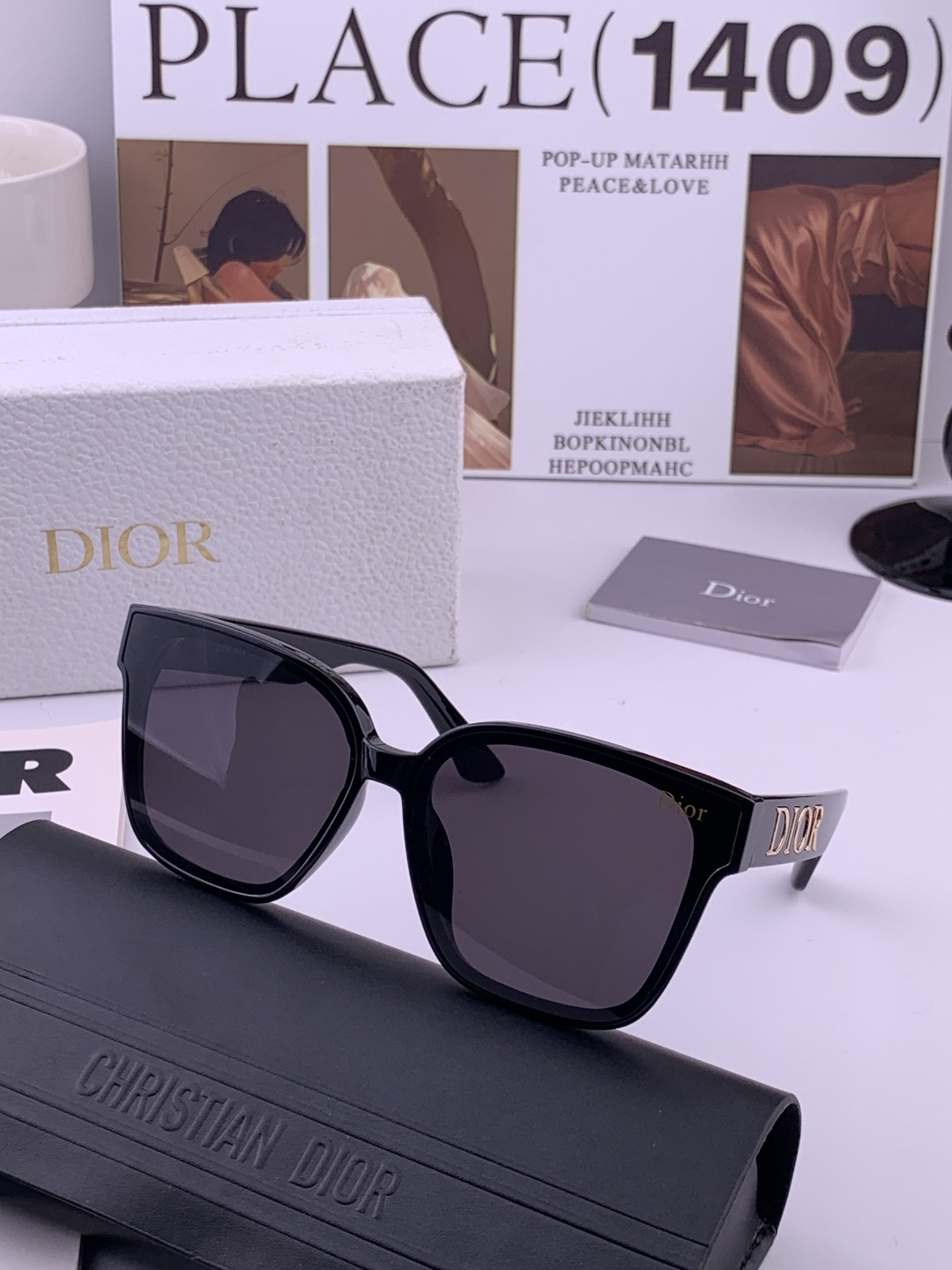 🔺 【DIOR-迪奥】开春新款 潮流爆款 时尚方框太阳镜 高品质 佩戴舒适 网红潮款墨镜 型号：D689