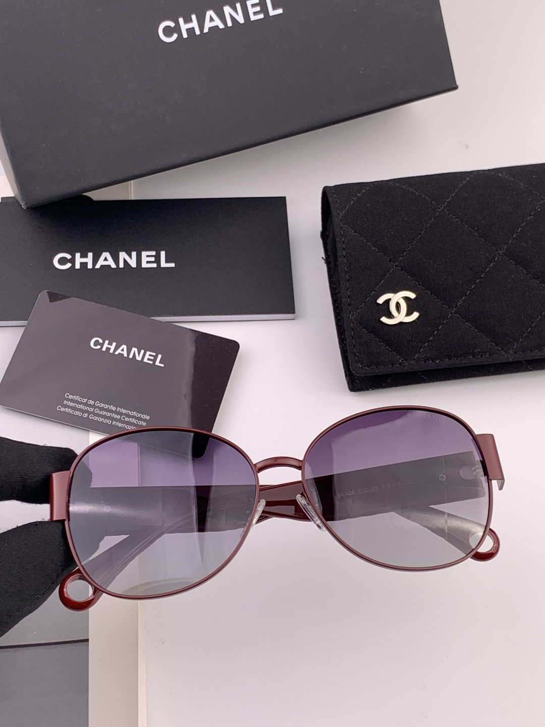 【CHANEL】香奈儿 新款潮流爆款 时尚小框太阳镜 佩戴舒适 网红潮款墨镜  女士高清加厚偏光太阳镜🕶