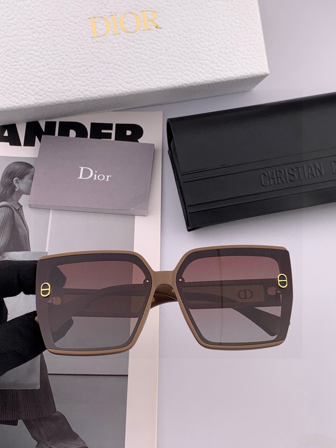 🔺 【DIOR-迪奥】开春新款 潮流爆款 时尚方框偏光太阳镜 高品质 佩戴舒适 网红潮款墨镜 女士高清偏