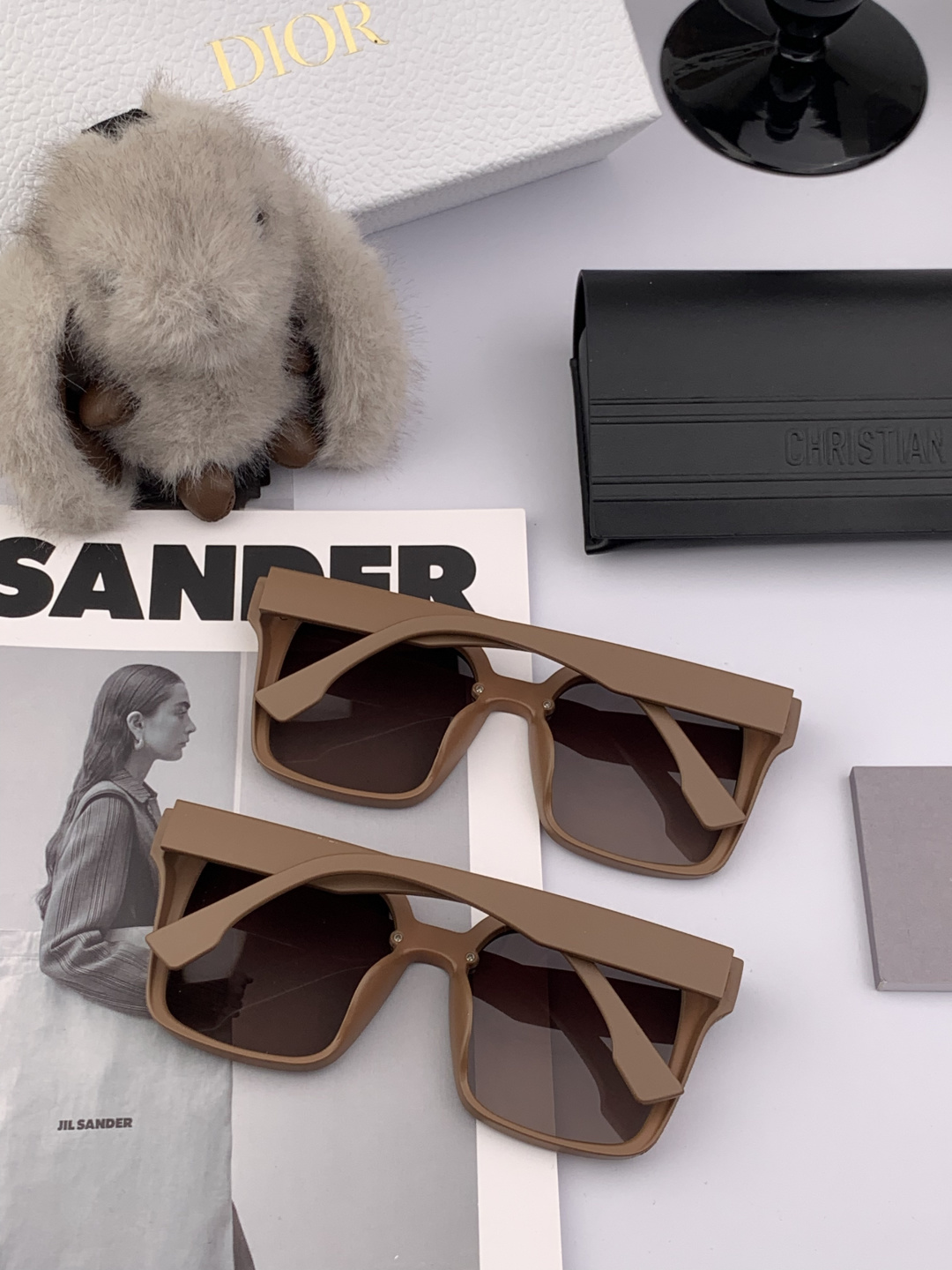 🔺 【DIOR-迪奥】开春新款 潮流爆款 时尚方框偏光太阳镜 高品质 佩戴舒适 网红潮款墨镜 女士高清偏