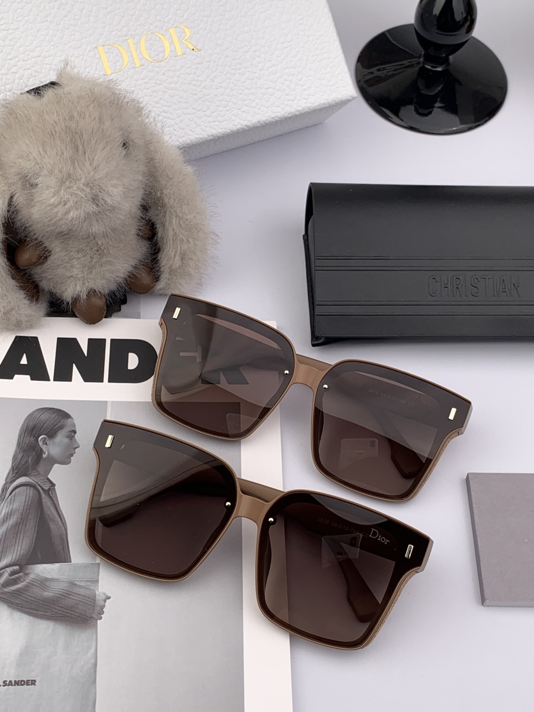 🔺 【DIOR-迪奥】开春新款 潮流爆款 时尚方框偏光太阳镜 高品质 佩戴舒适 网红潮款墨镜 女士高清偏