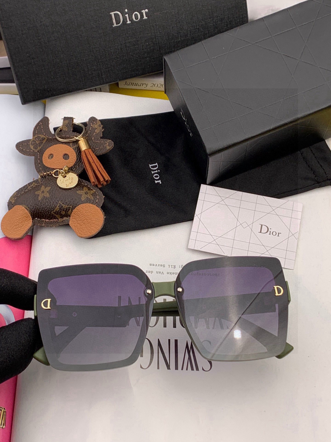 🔺 【DIOR-迪奥】开春新款 潮流爆款 时尚方框偏光太阳镜 高品质 佩戴舒适 网红潮款墨镜 型号：D6