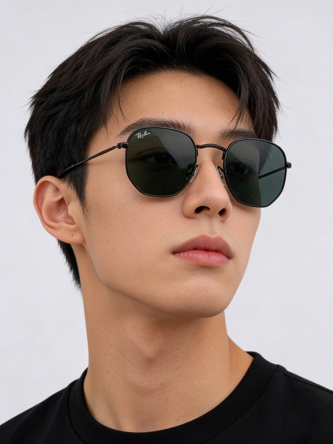 官方同步 品牌:雷朋经典男女士玻璃太阳镜 材质：美国宝丽来高清防爆钢化玻璃镜片 型号：RB8354