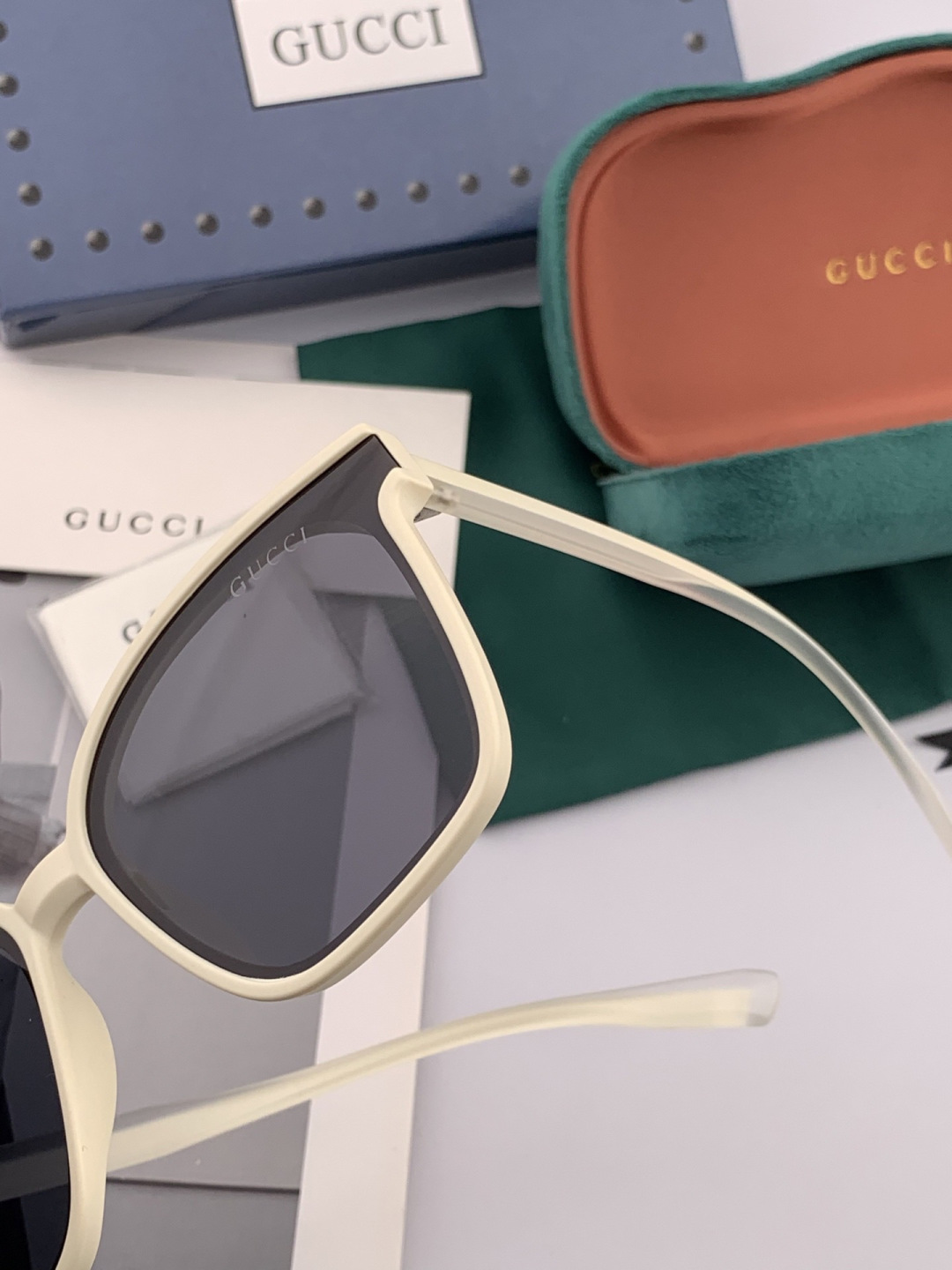 新款！新款出货！女士高清加厚偏光太阳镜🕶️ 🎉💍新款GUCCI偏光太阳镜[得意]开车驾驶镜时尚墨镜💐💐🌸