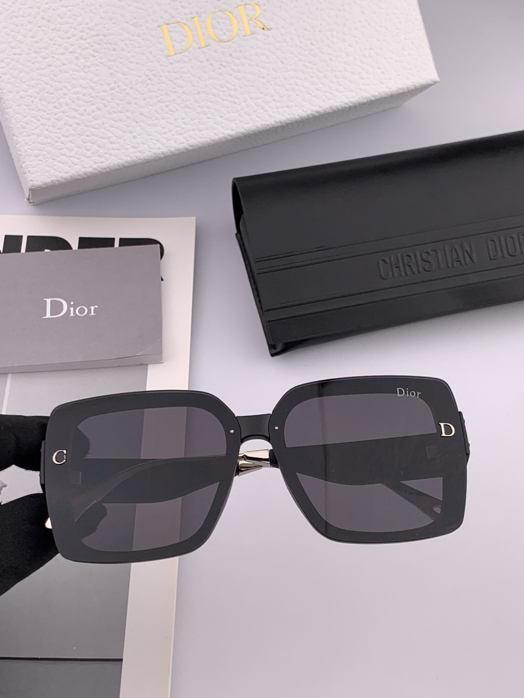 🔺 【DIOR-迪奥】开春新款 潮流爆款 时尚方框太阳镜 高品质 佩戴舒适 网红潮款墨镜 女士高清太阳镜