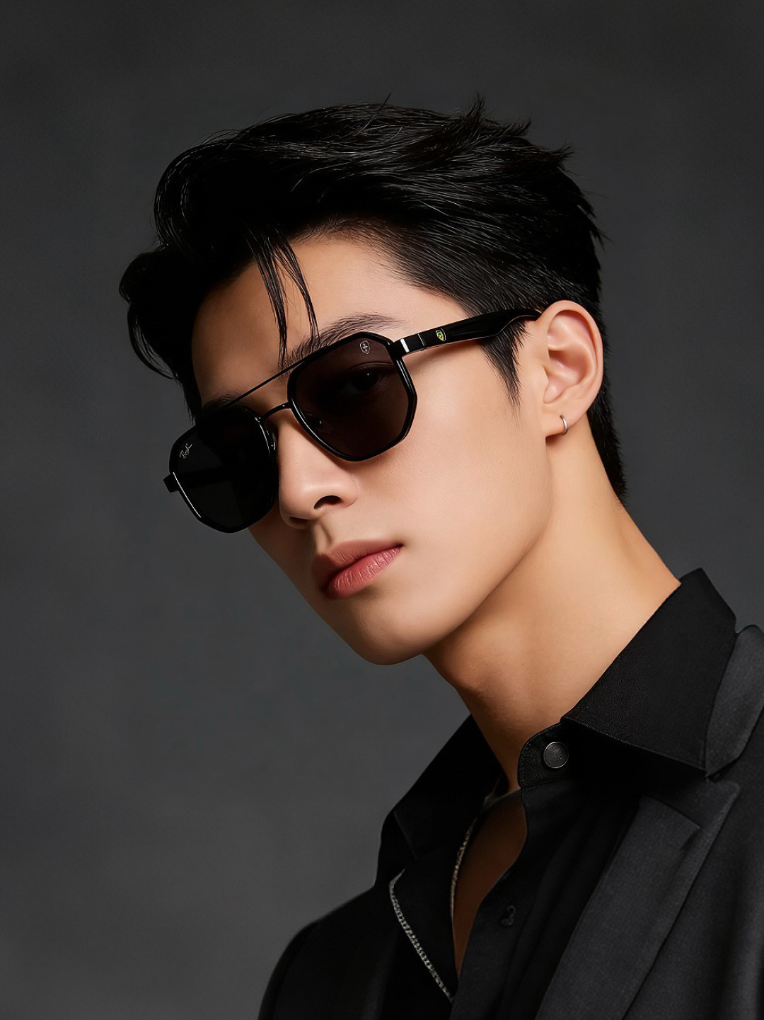 官方同步 品牌:雷朋经典男女士玻璃太阳镜 材质：美国宝丽来高清防爆钢化玻璃镜片 型号：RB630