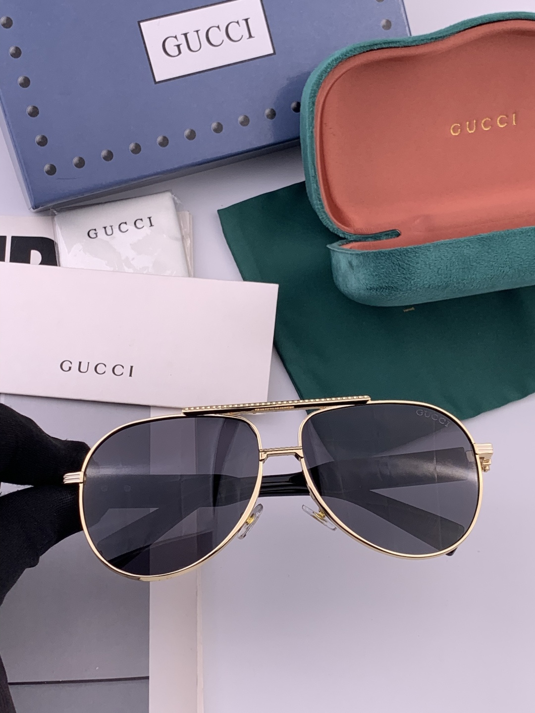 GUCC*。高品质男女款”太阳镜。 开车钓鱼都可。百搭显瘦墨镜韩版男士飞行员大框司机开车防紫外线太阳镜，