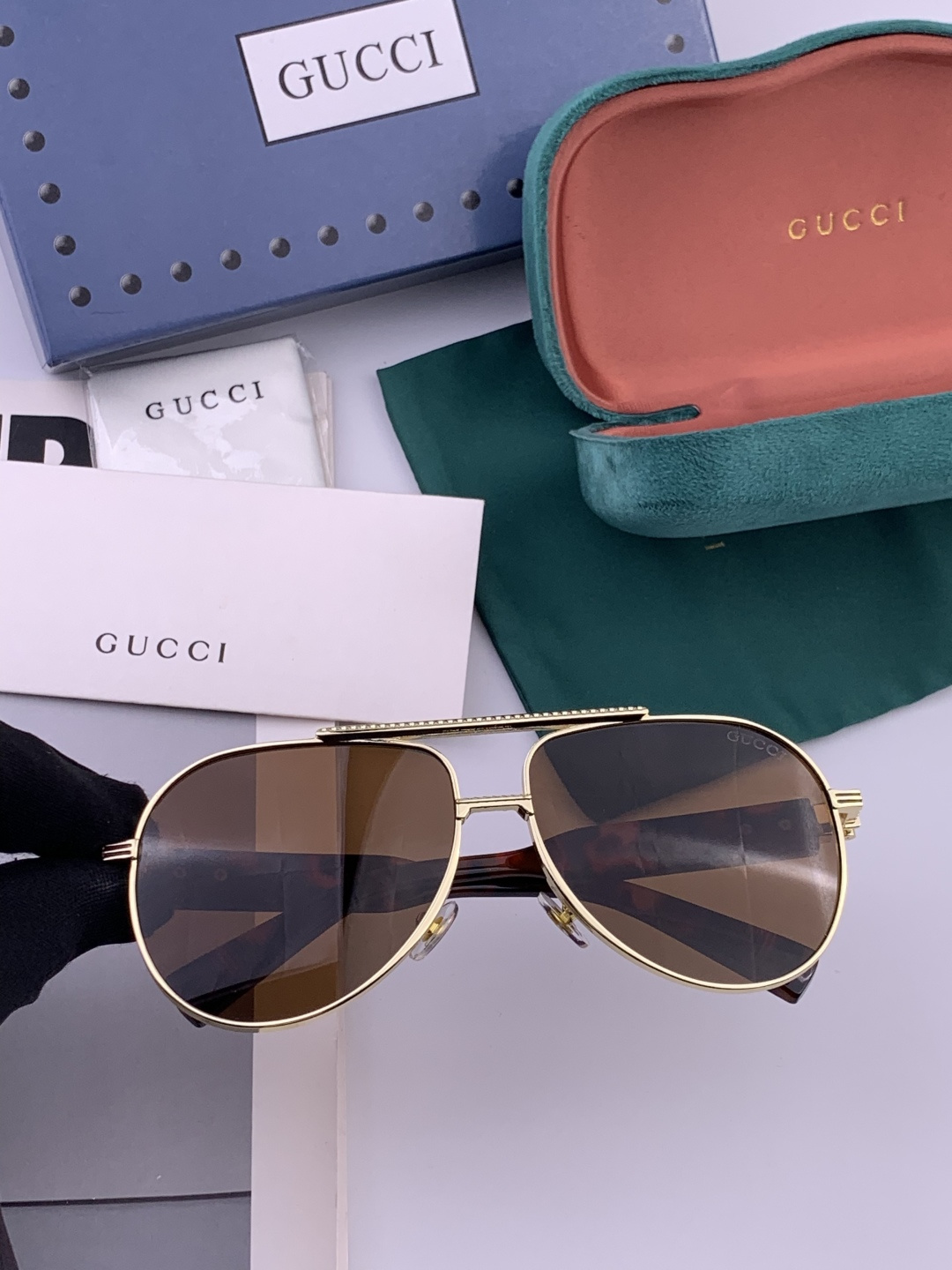 GUCC*。高品质男女款”太阳镜。 开车钓鱼都可。百搭显瘦墨镜韩版男士飞行员大框司机开车防紫外线太阳镜，