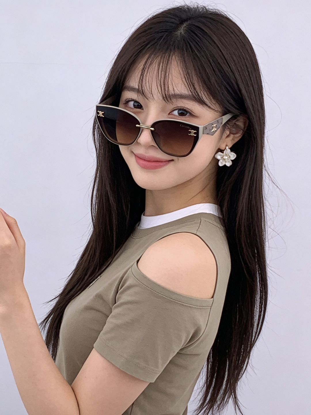 🌷🌷瑟琳新款到货🆕🆕[酷][酷]高品质 2⃣️色潮品[强][强]大框型太阳镜➕简约logo装饰！太阳镜，