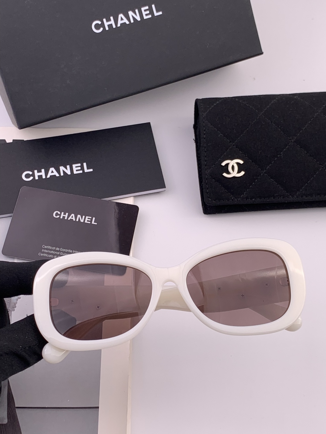 【CHANEL】香奈儿 新款山茶花潮流爆款 时尚圆框高清偏光太阳镜 佩戴舒适 网红潮款墨镜  ♥️♥️型