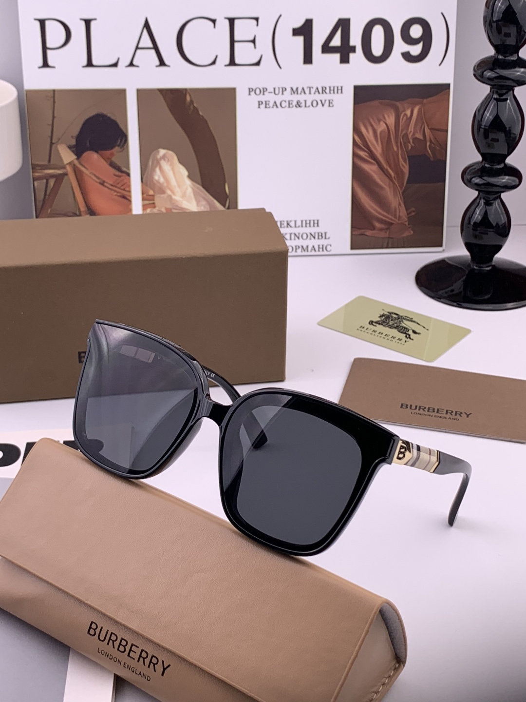 🎈原版出货 巴宝莉网红超爆款💙经典奢华全球风[强][酷][亲亲] 时尚方框太阳镜[得意] 气质非凡😄 经