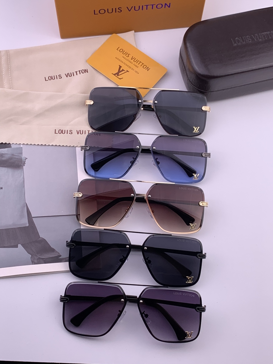 LV。高品质男女款”太阳镜。 开车钓鱼都可。百搭显瘦墨镜韩版男士飞行员大框司机开车防紫外线太阳镜，型号：