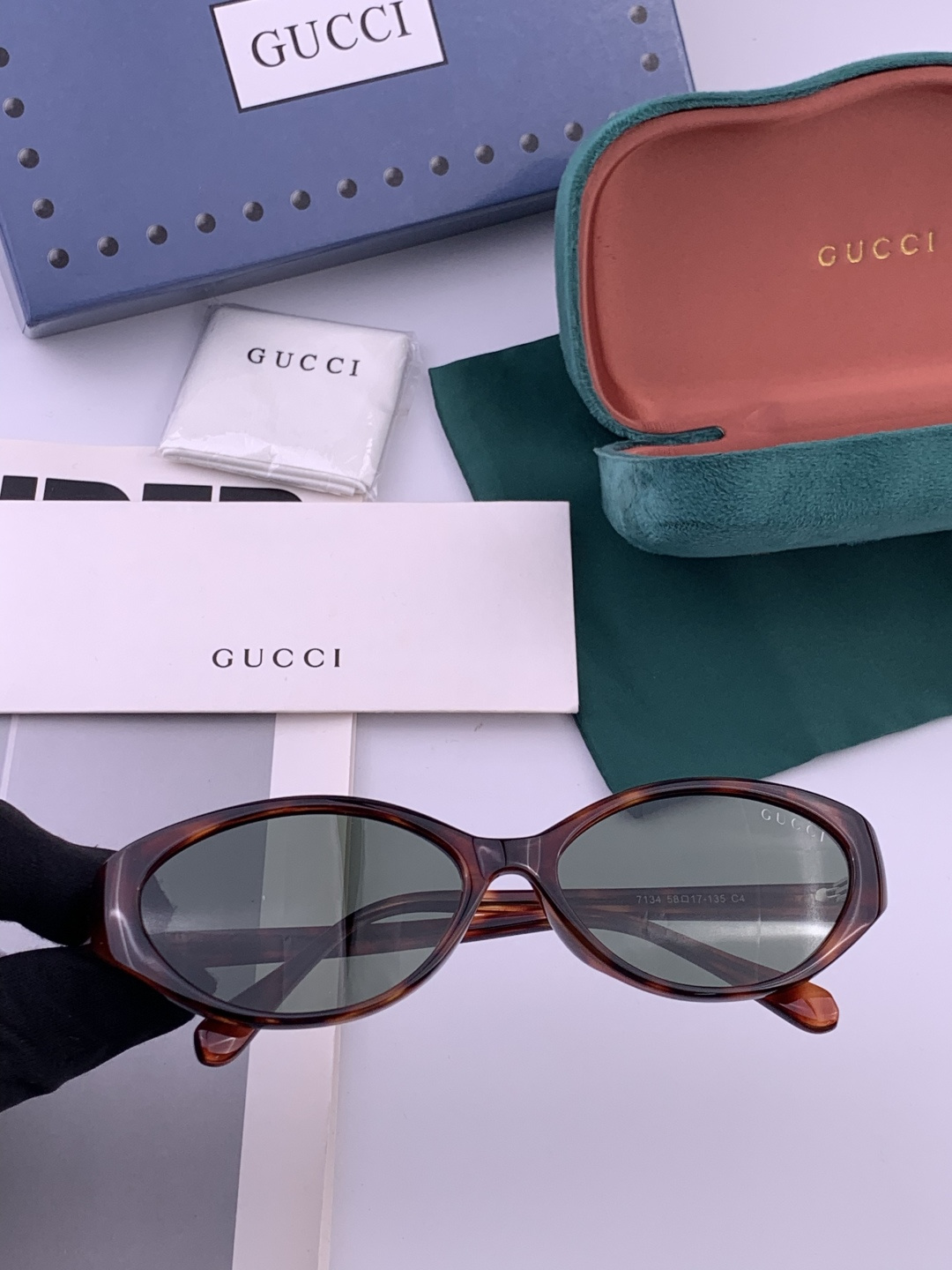🔺 【GUCCI】开春新款 潮流爆款 时尚偏光太阳镜 高品质 佩戴舒适 网红潮款墨镜 女士高清尼龙偏光太