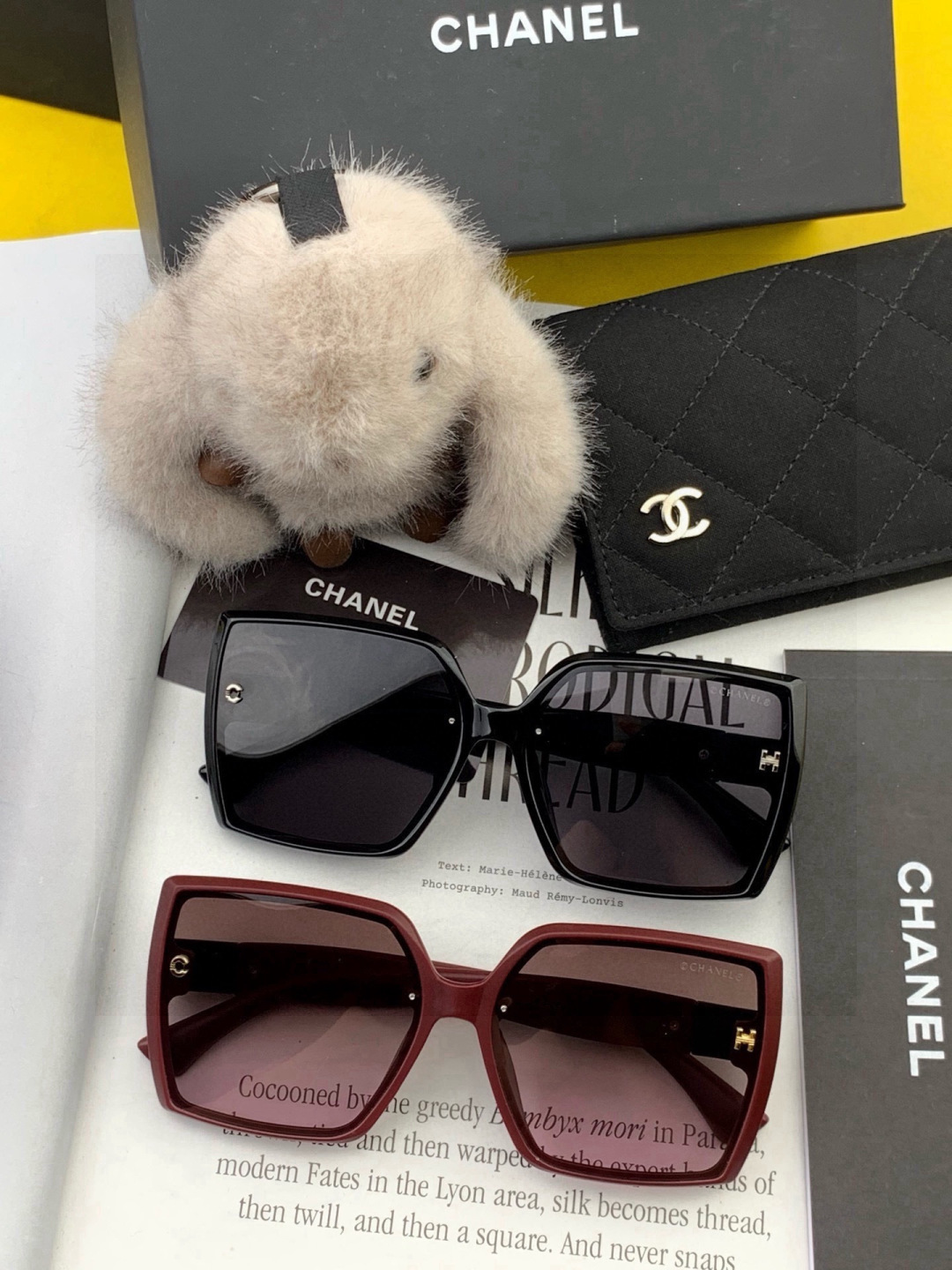 香奈儿 开春新款太阳镜 各路网红纷纷带起气场满分‼️ 俏皮甜美.上脸效果更佳.金属质感超好 型号：CH1