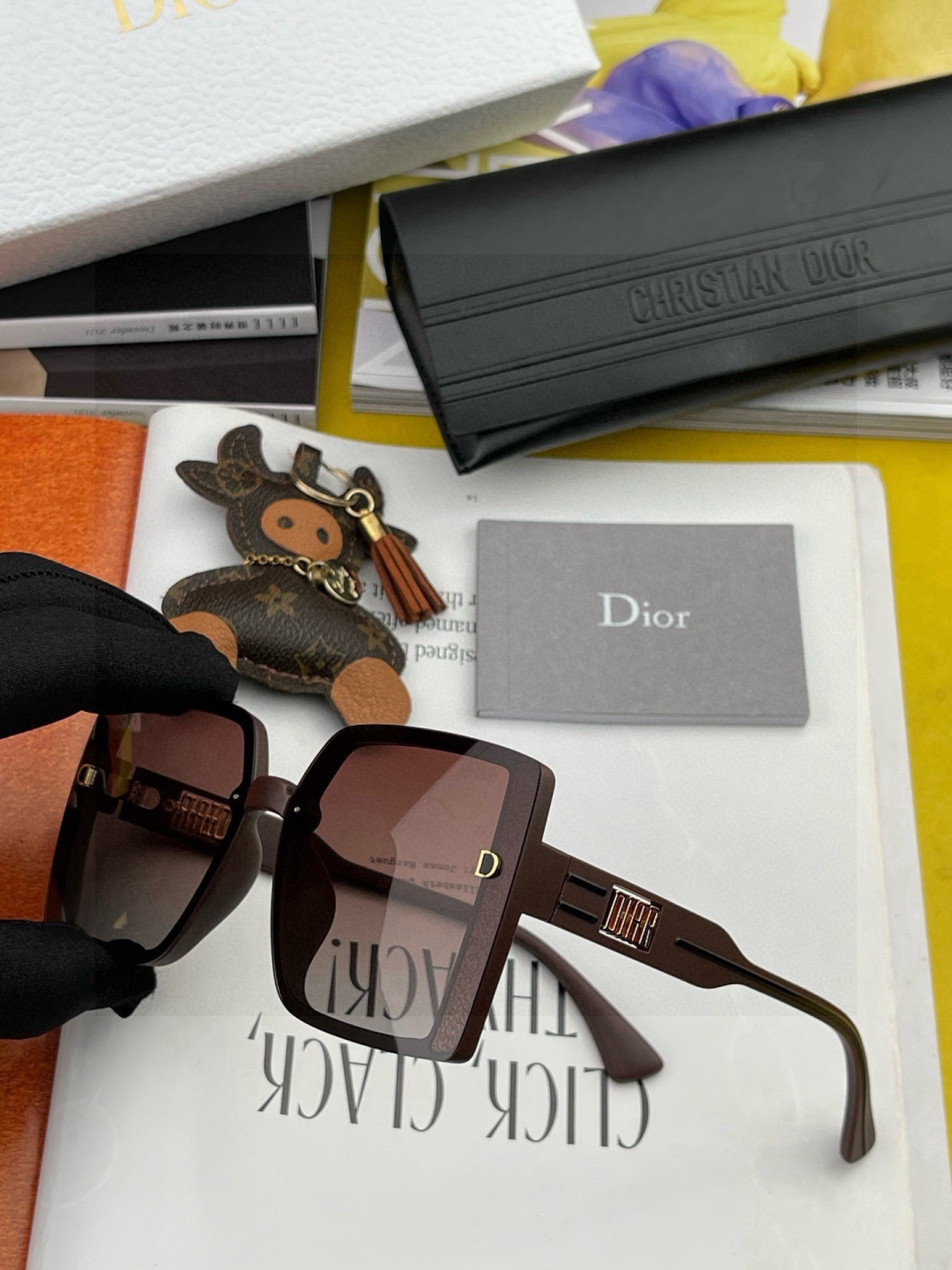 🔺 【DIOR-迪奥】开春新款 潮流爆款 时尚方框偏光太阳镜 高品质 佩戴舒适 网红潮款墨镜 型号：D5