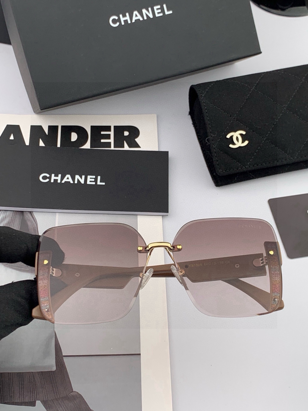 🔺 【香奈儿】开春新款 潮流爆款 时尚方框太阳镜 高品质 佩戴舒适 网红潮款墨镜 女士高清加厚偏光太阳镜