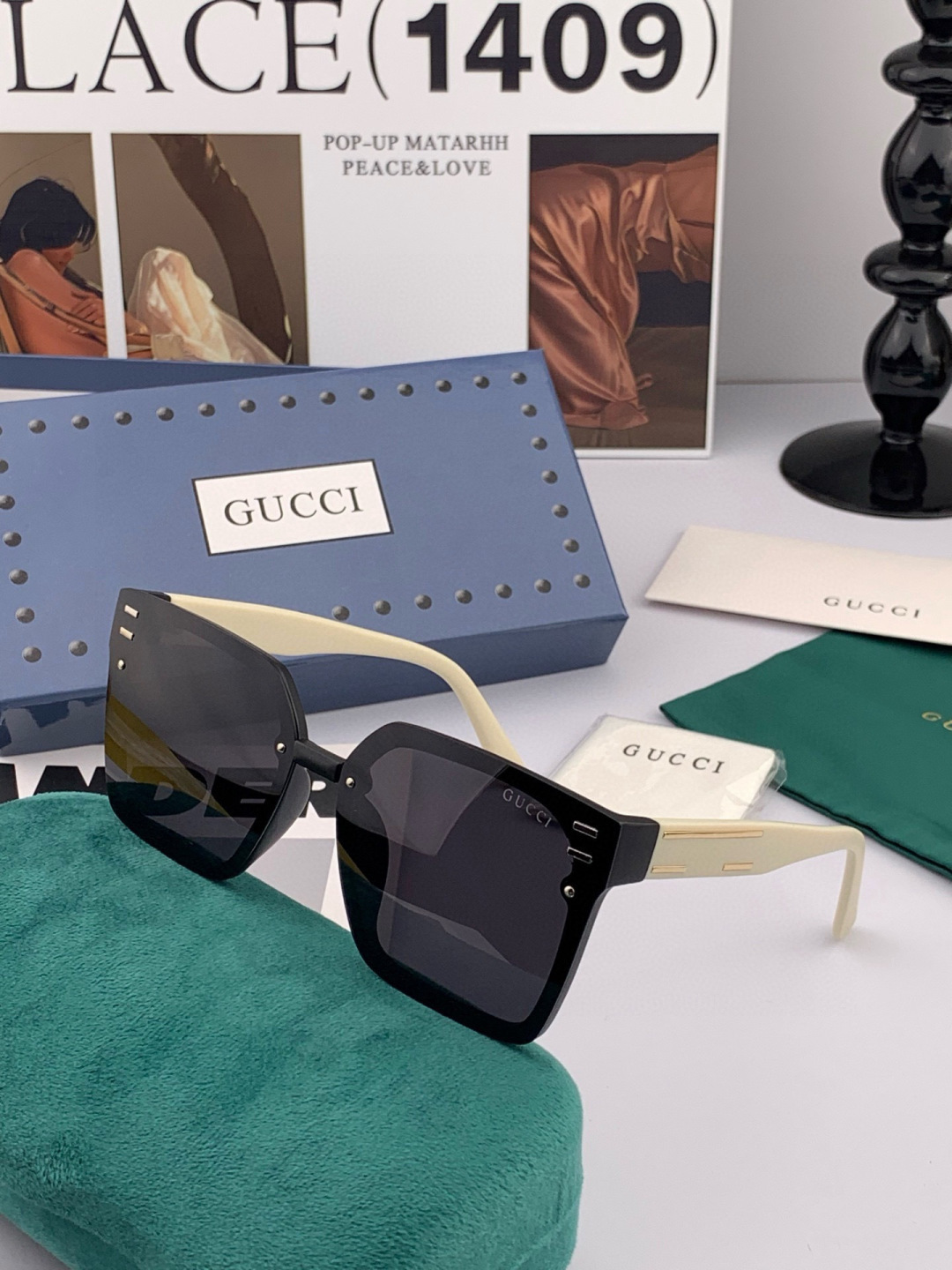 Gucci 经典的方框设计，不挑脸型，无论搭配大衣还是连衣裙都非常显气质尼龙偏光镜片预防紫外线 型号：G