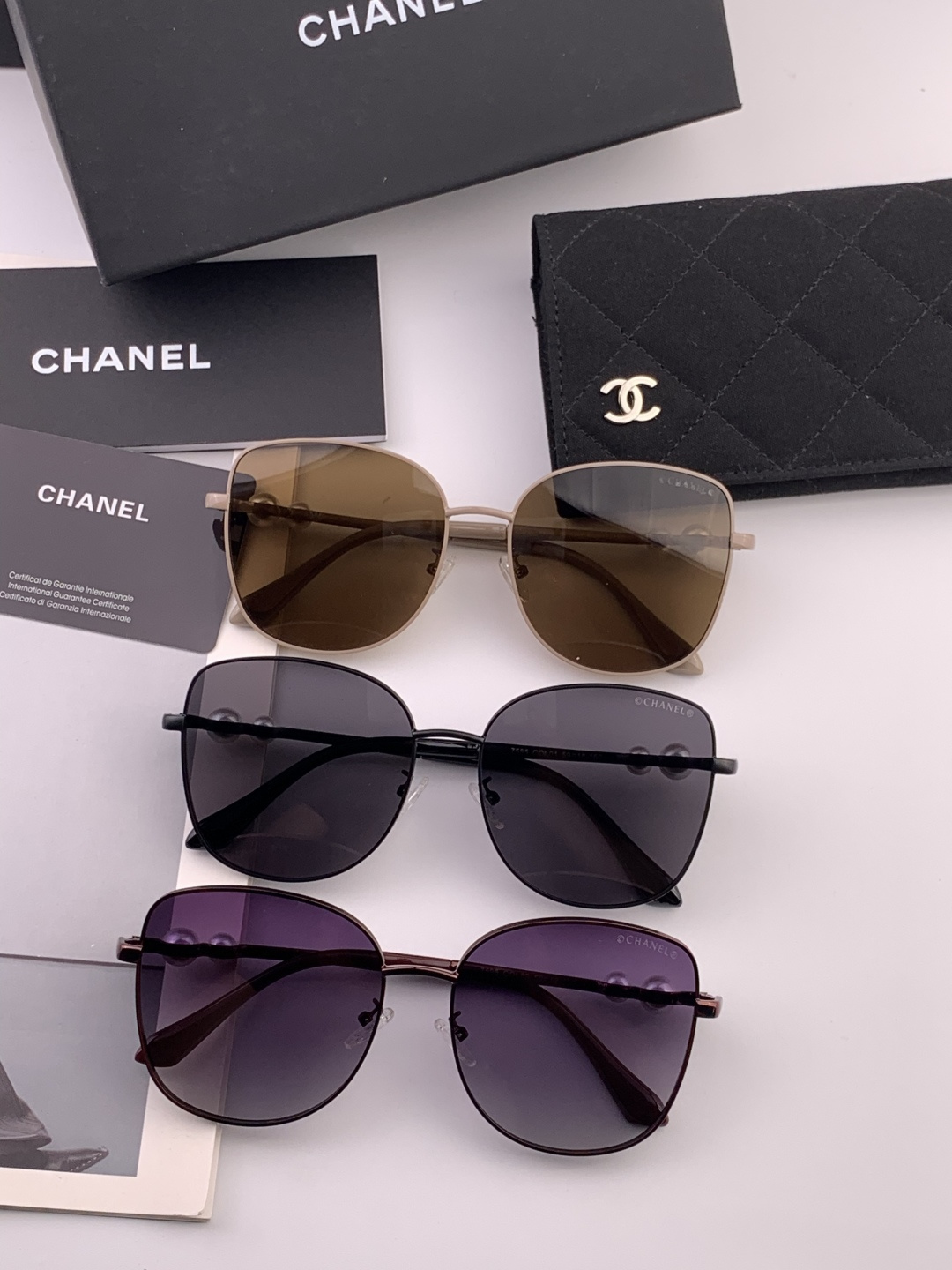 🔺CHANEL🔻官方早春新款，众多明星同款[色]香奈儿‼️‼️新款珍珠大框偏光墨镜 ，🌈🌈宝丽来超清偏光