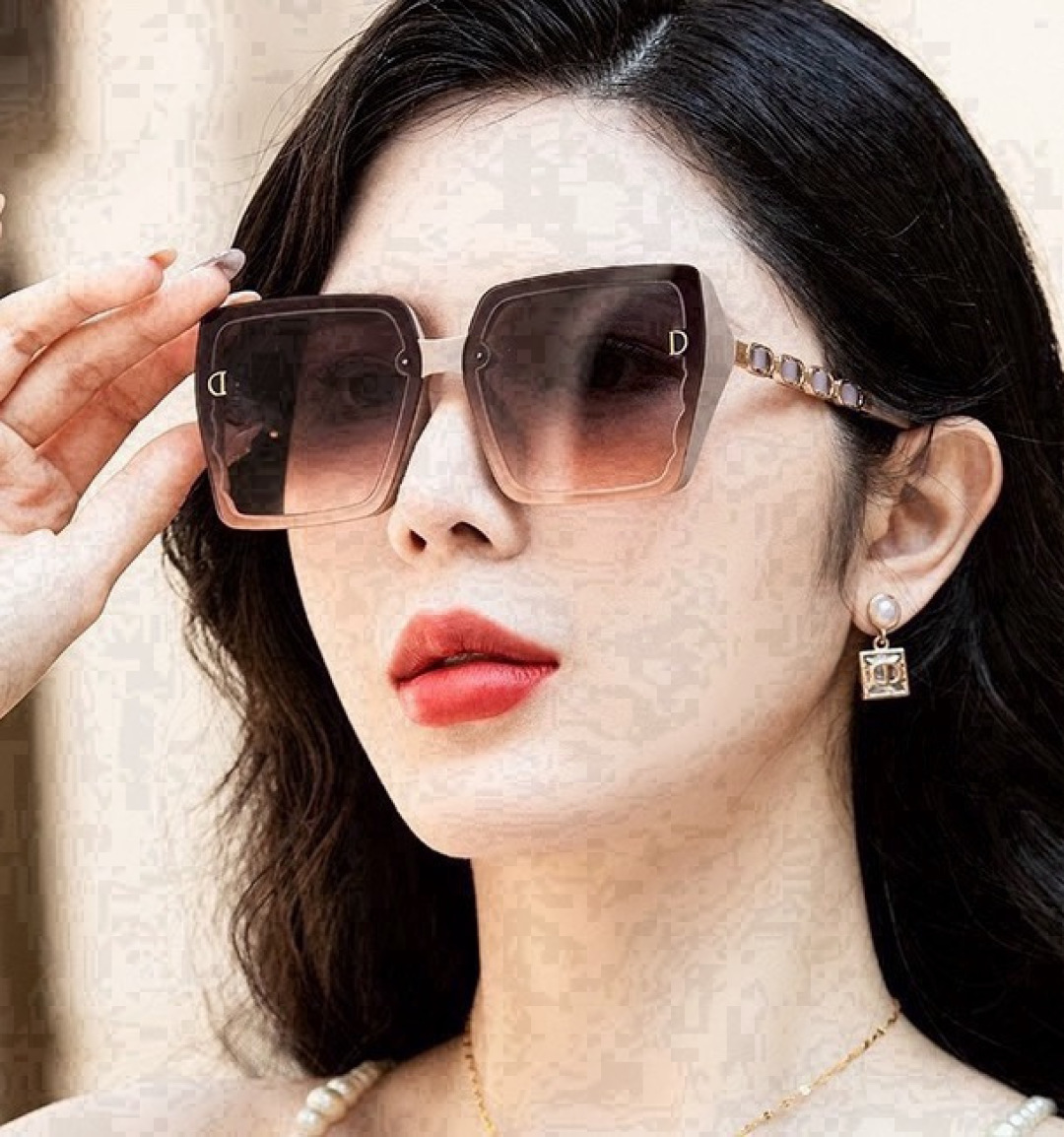 NO:767465,DIOR new spring new original shipments Internet celebrity super popular classic luxury global style [strong] [cool] [kiss] fashionable square frame sunglasses [satisfied] extraordinary temperament classic one-piece large frame style sunglasses [basketball] top quality luxury logo genuine high quality model CD5302 glasses sunglasses sunglasses, glasses, dior19860909DIOR 开春新款原版出货 网红超爆款经典奢华全球风[强][酷][亲亲] 时尚方框太阳镜[得意] 气质非凡 经典连体大框款式太阳眼镜[篮球] 顶级品质 奢华logo 正版高质量 型号CD5302眼镜墨镜太阳镜,眼镜,dior,glasses
