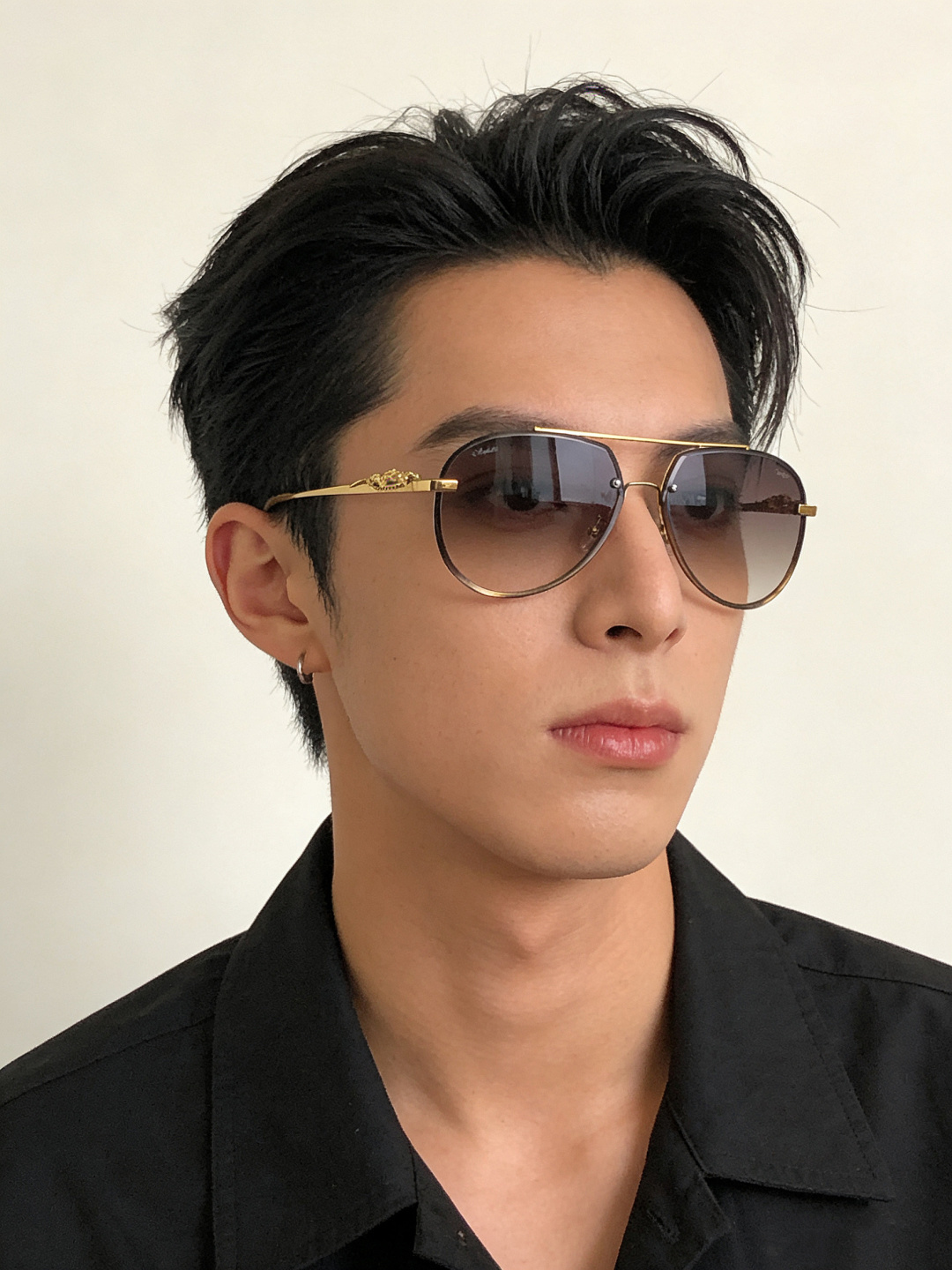 NO:767563,[Cartier] Fashionable and noble, beautiful and handmade, high-end quality, unisex sunglasses, a classic, a sunglass with weight and texture. The electroplating and polishing are very detailed. Model K21758 glasses, sunglasses, sunglasses, glasses, cartier, cartier19860909【卡地亚-cartier】 时尚高贵 很美手工高端品质 男女通用太阳眼镜 经典之作 有分量有质感的一款太阳镜 电镀抛光都非常细致 型号K21758眼镜墨镜太阳镜,眼镜,cartier,cartier,glasses