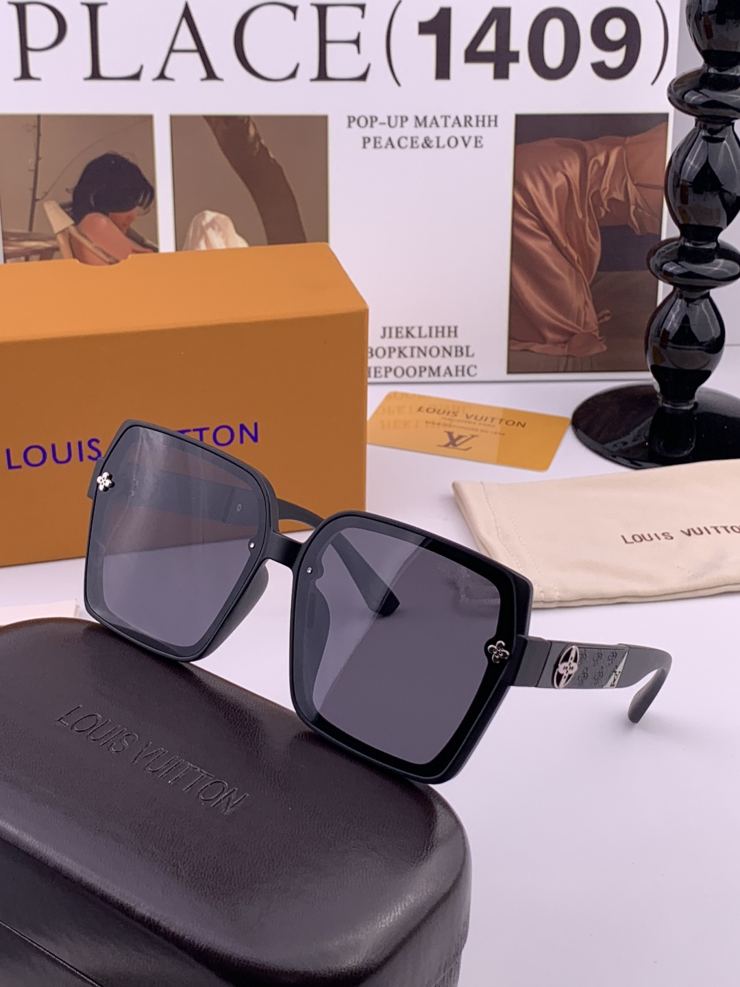 LV 年开春新款 潮流爆款 时尚方框太阳镜 高品质 佩戴舒适 网红潮款墨镜 型号L2200
