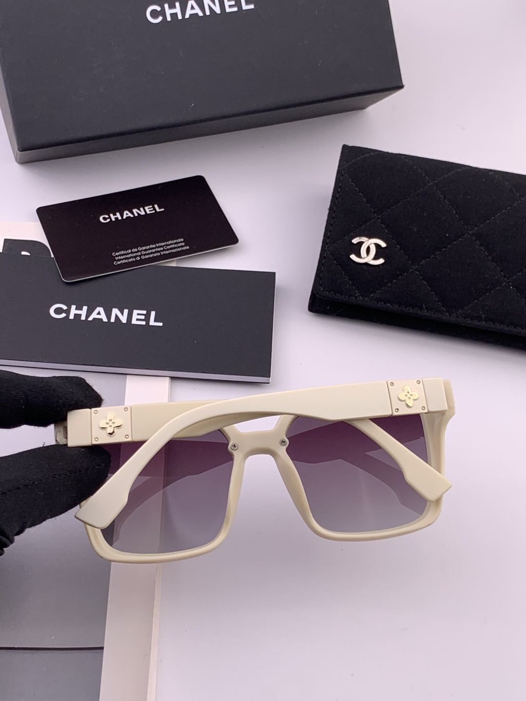 【CHANEL】香奈儿 新款潮流爆款 时尚方框太阳镜 佩戴舒适 网红潮款墨镜 女士高清加厚偏光太阳镜🕶️
