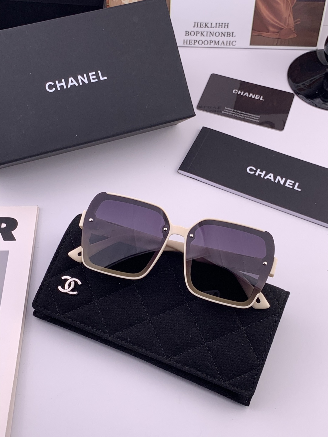 【CHANEL】香奈儿 新款潮流爆款 时尚方框太阳镜 佩戴舒适 网红潮款墨镜 女士高清加厚偏光太阳镜🕶️