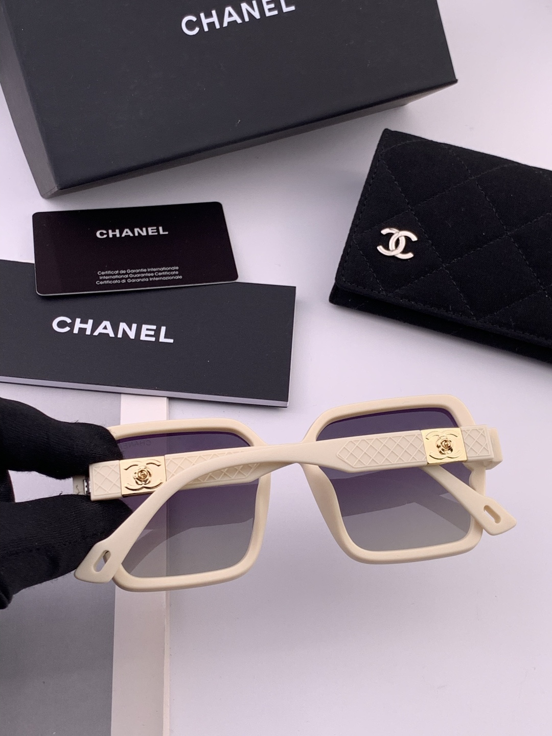 【CHANEL】香奈儿 新款潮流爆款 时尚方框太阳镜 佩戴舒适 网红潮款墨镜 女士高清加厚偏光太阳镜🕶️