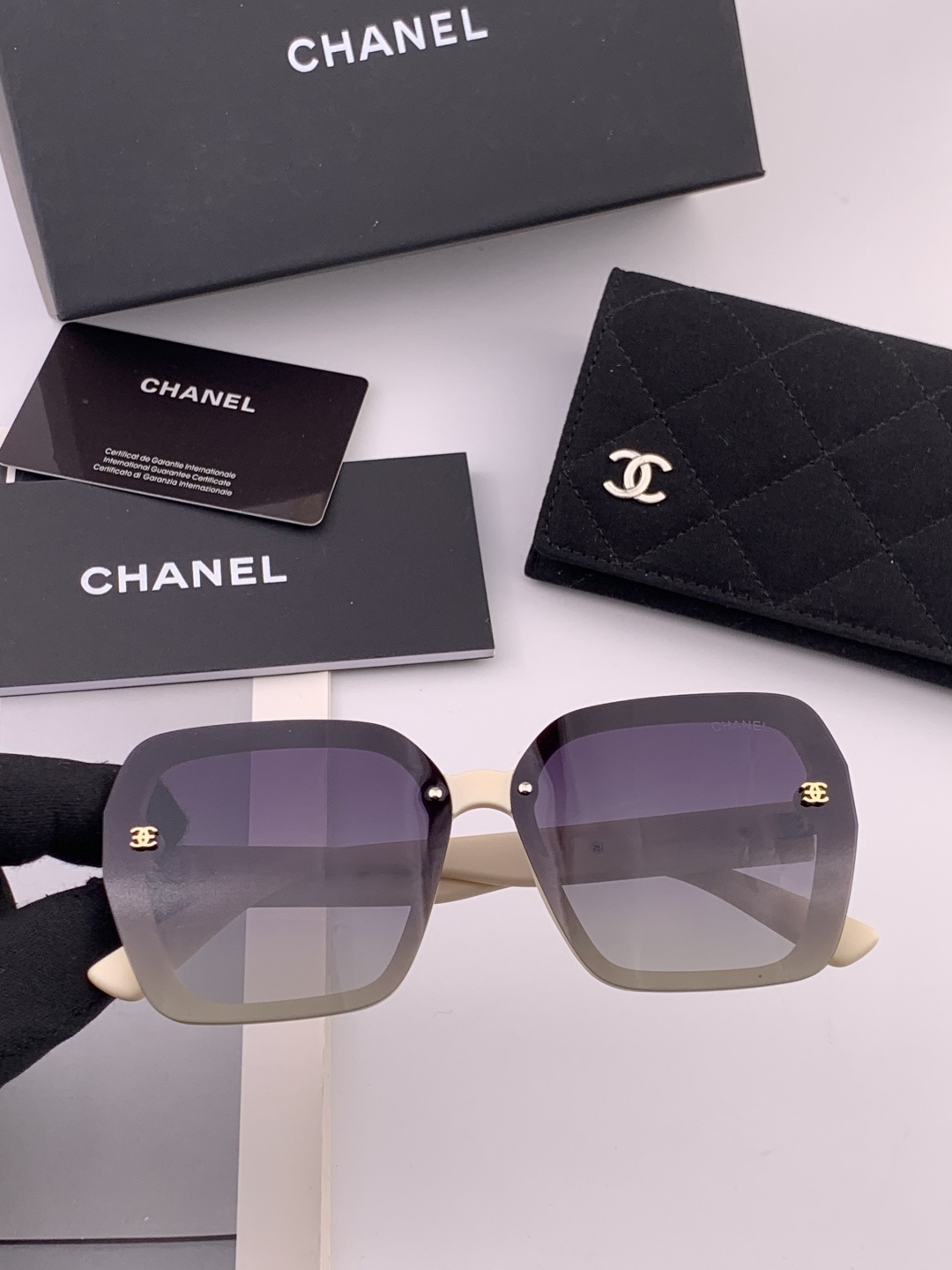 【CHANEL】香奈儿 新款潮流爆款 时尚方框太阳镜 佩戴舒适 网红潮款墨镜 女士高清加厚偏光太阳镜🕶️