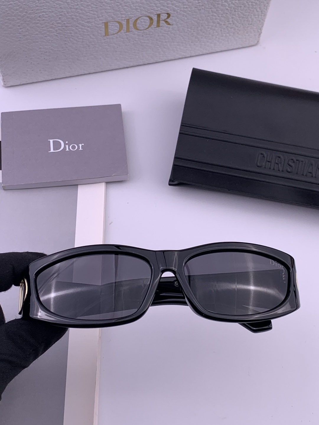 【DIOR】新款潮流爆款 时尚太阳镜 佩戴舒适 网红潮款墨镜 女士高清加厚偏光太阳镜🕶️ 🎉高品质TR镜