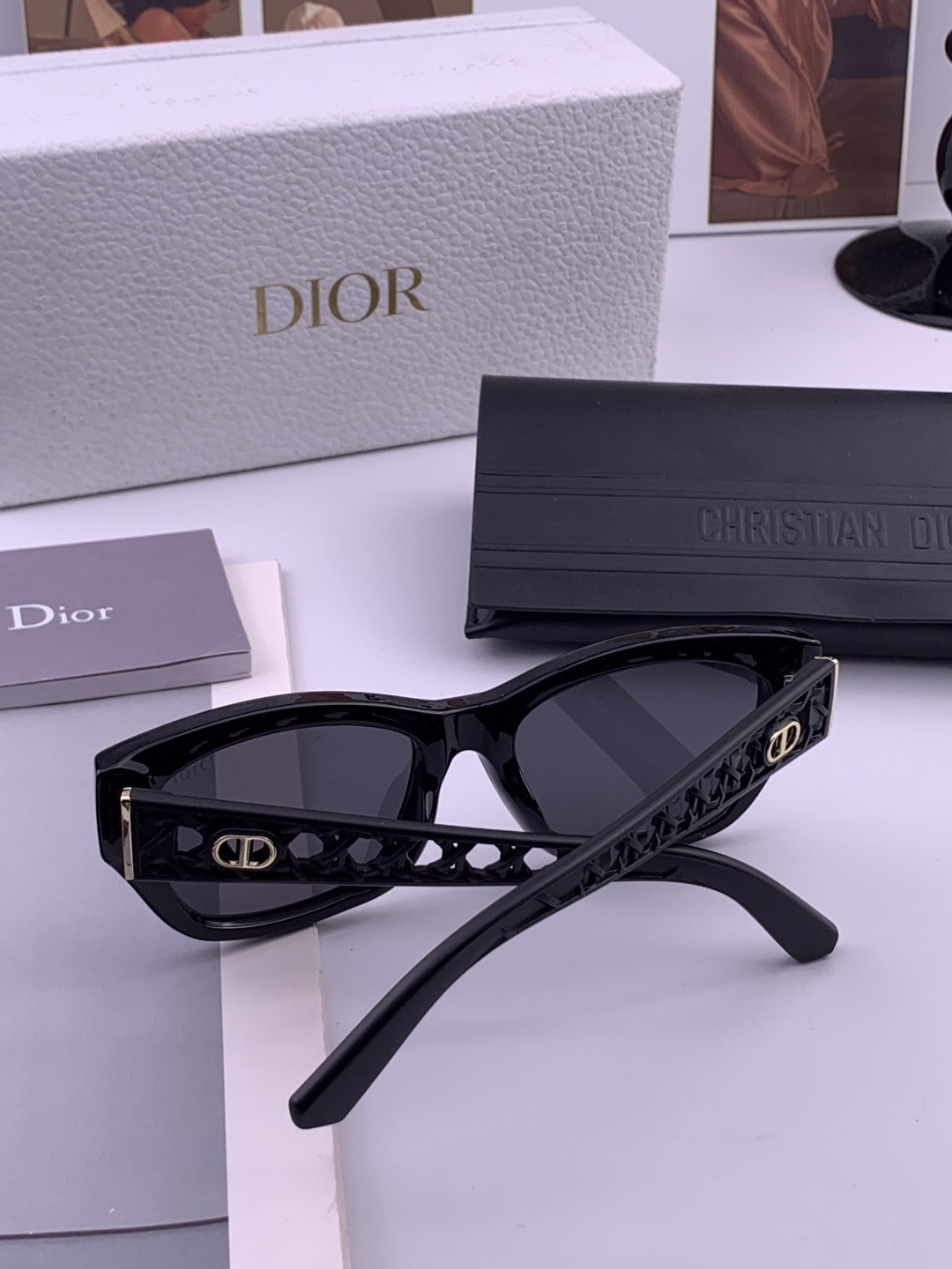 【DIOR】新款潮流爆款 时尚太阳镜 佩戴舒适 网红潮款墨镜 女士高清加厚偏光太阳镜🕶️ 🎉高品质TR镜