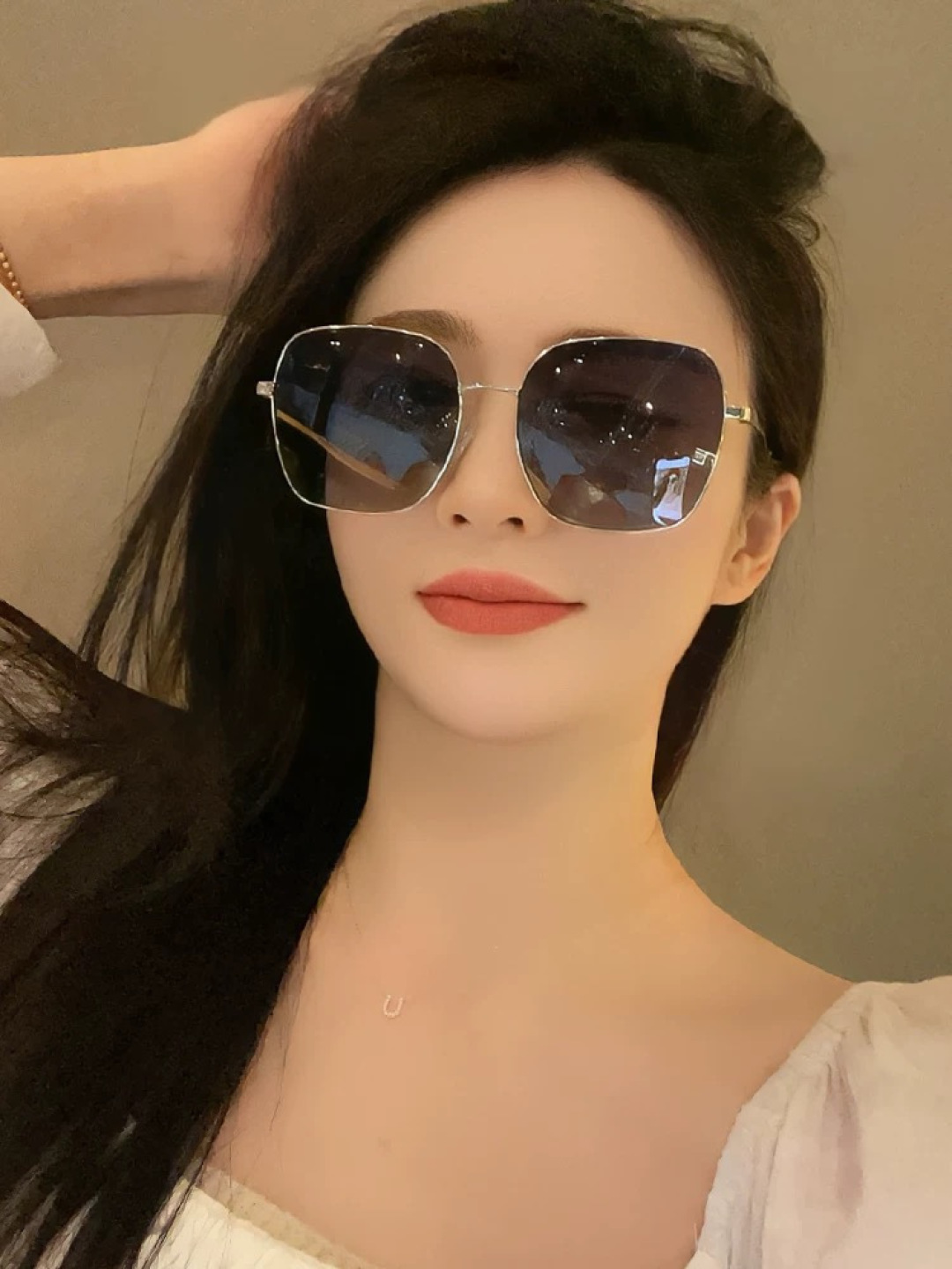 【尼龙偏光系列】GUCCI太阳镜墨圆框设计，不挑脸型，无论搭配大衣还是连衣裙都非常显气质尼龙偏光镜片预防