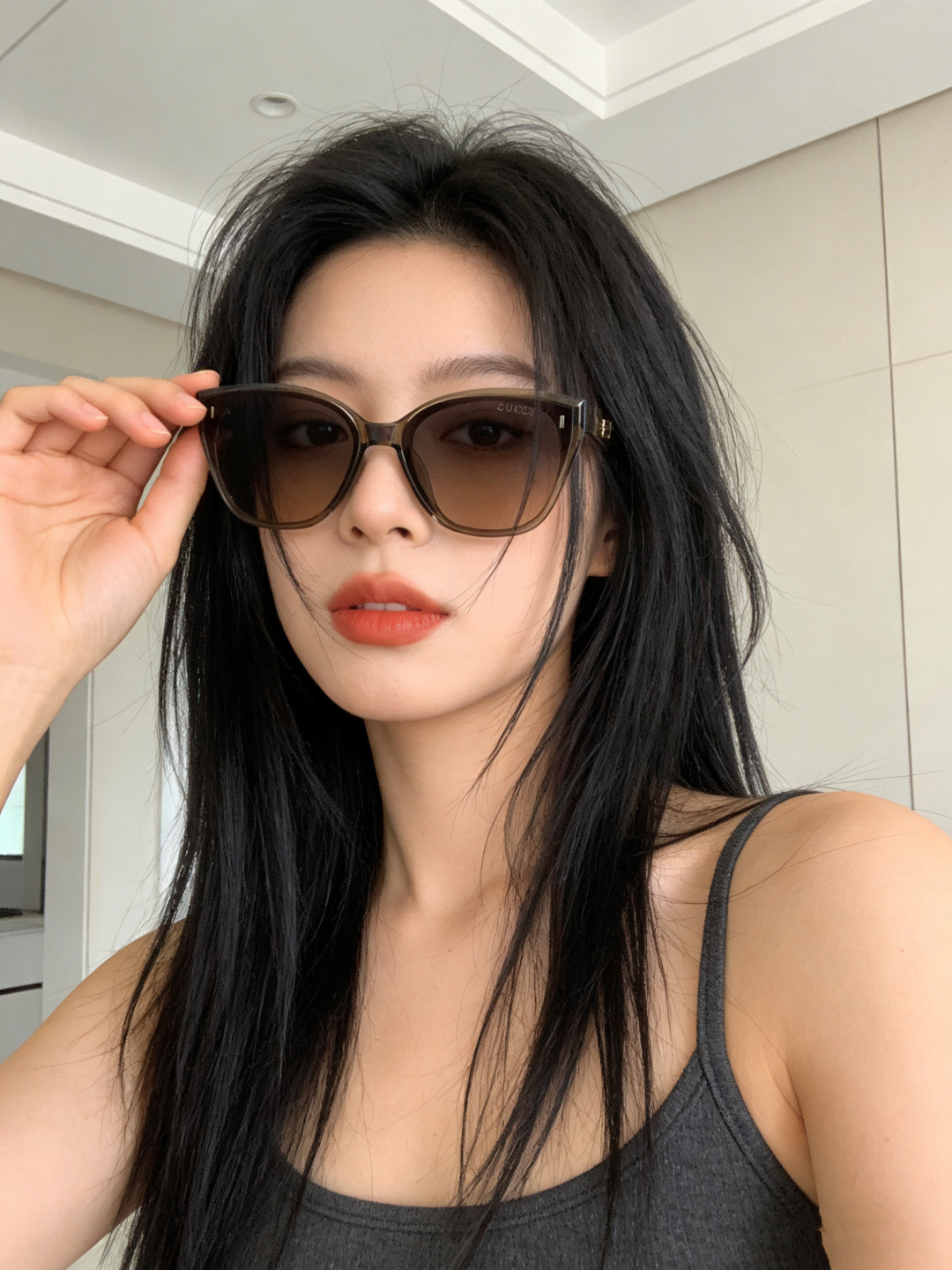 GUCCI 新款尼龙偏光太眼镜，情侣款时尚方框太阳镜佩戴舒适网红潮流款墨镜，大气女人范儿，大脸小脸都好看