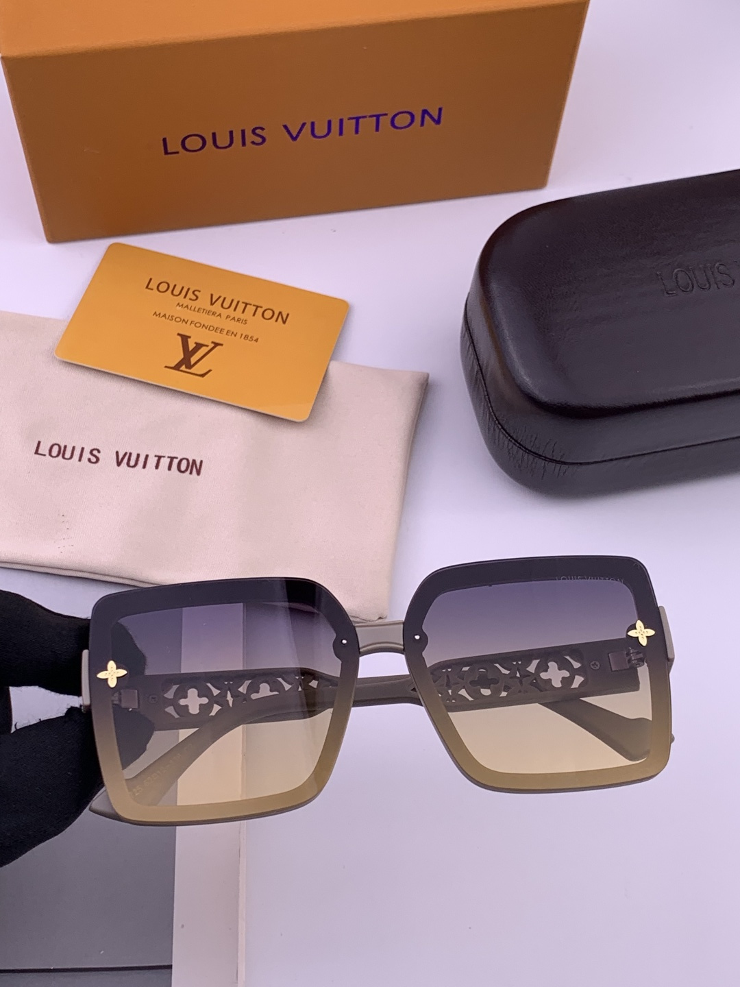 LV 太阳镜潮品官网模特同款 [玫瑰][玫瑰]四叶草🍀精致个性设计简约时尚 高品质值得拥有绝对潮爆整个夏