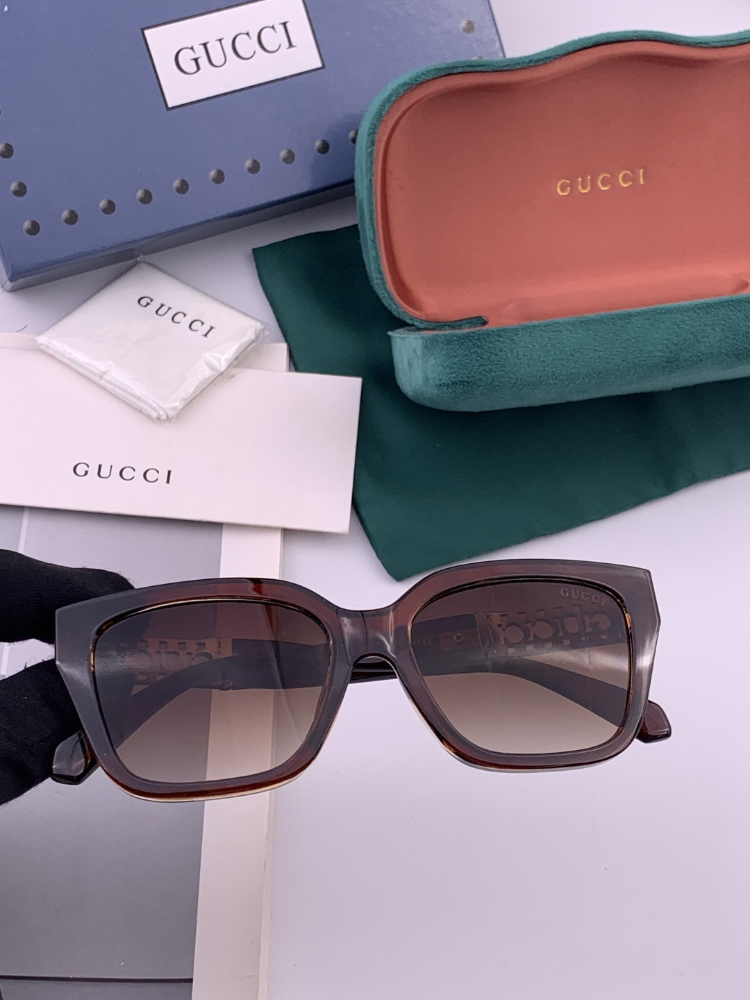 🔺 【GUCCI】开春新款 潮流爆款 时尚方框太阳镜 高品质 佩戴舒适 网红潮款墨镜 型号：G16911