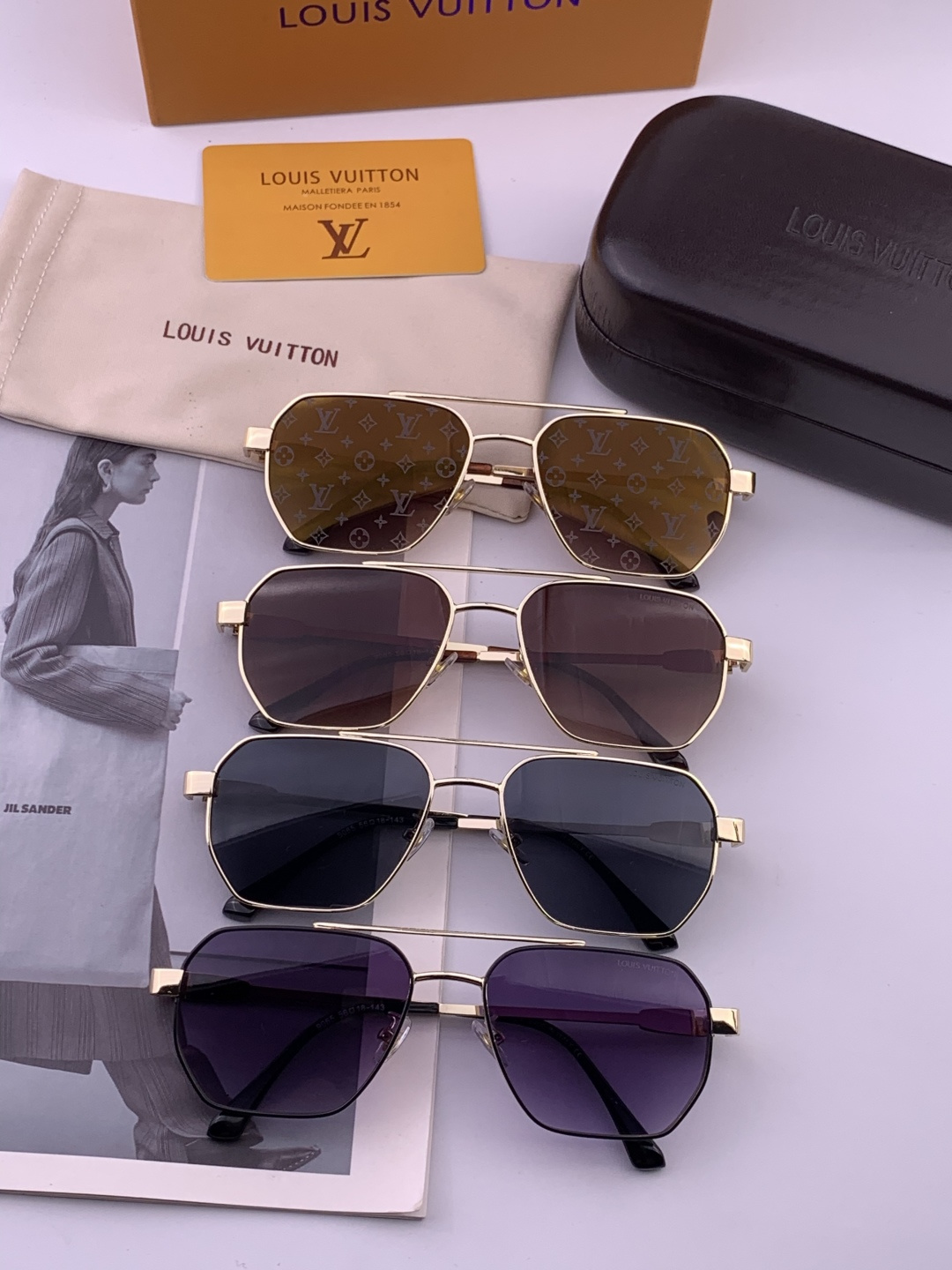 LV。高品质男女款”太阳镜。 开车钓鱼都可。百搭显瘦墨镜韩版男士飞行员大框司机开车防紫外线太阳镜，型号：