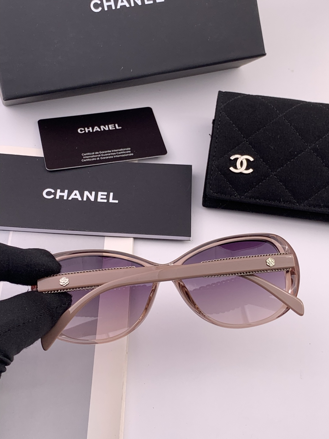 【CHANEL】香奈儿 新款山茶花潮流爆款 时尚圆框高清偏光太阳镜 佩戴舒适 网红潮款墨镜 ♥️♥️型号
