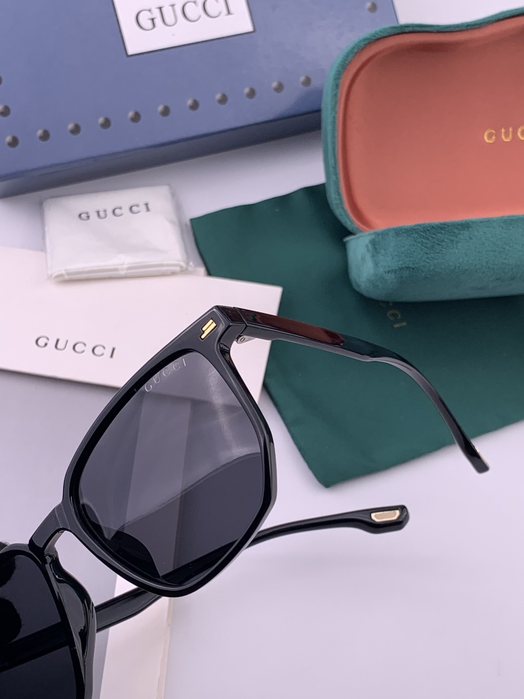 🔺 【GUCCI-偏光太阳镜】开春新款 潮流爆款 时尚偏光太阳镜 高品质 佩戴舒适 网红潮款墨镜 女士高