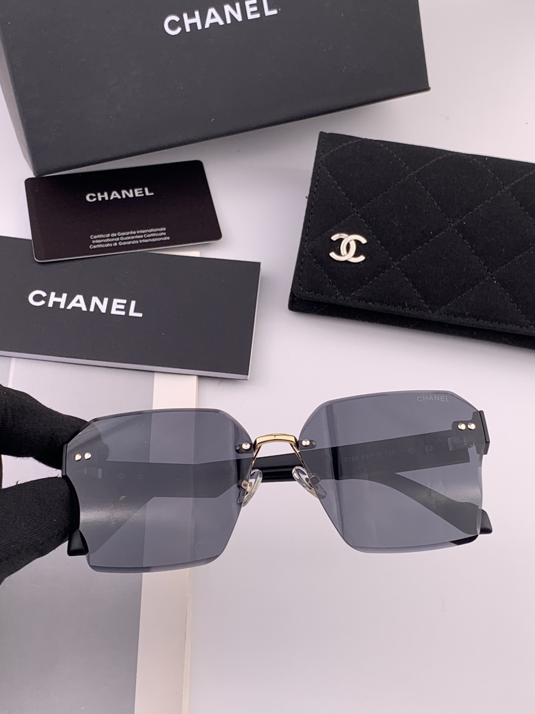 【CHANEL】香奈儿 新款潮流爆款 时尚方框太阳镜 佩戴舒适 网红潮款墨镜 女士高清加厚偏光太阳镜🕶️